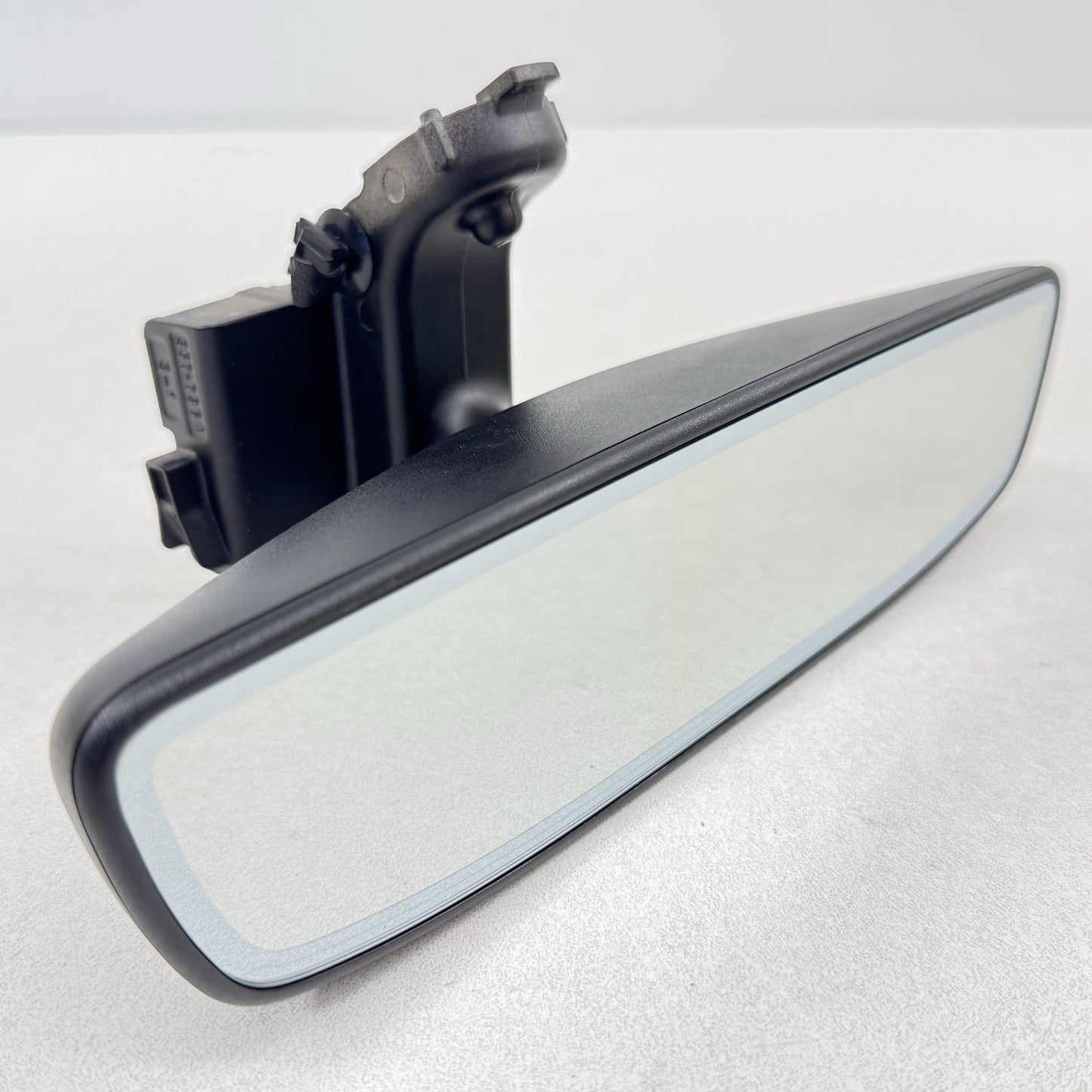 19-24 RAM 2500 3500 INTERIOR REAR VIEW MIRROR WITH AUTO DIM 68453788AA OEM