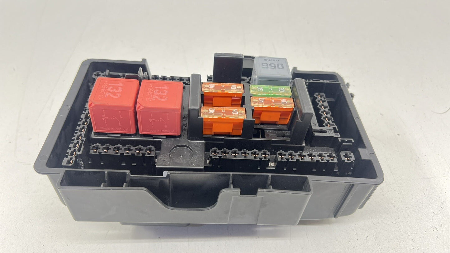15-18 MERCEDES-BENZ C63S W205 REAR FUSE RELAY JUNCTION BOX A 205 906 85 01 OEM