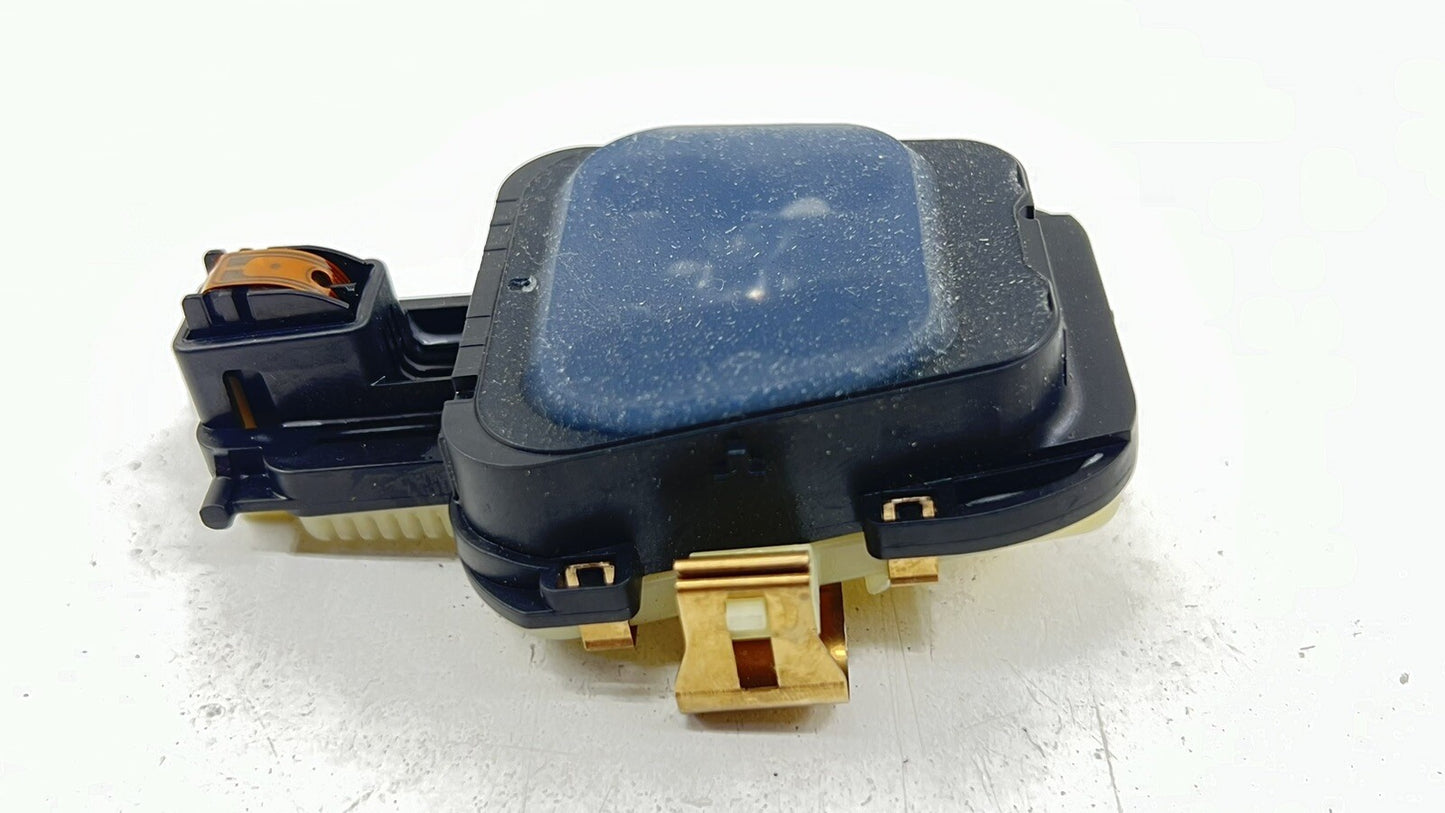 15-18 MERCEDES-BENZ C63S W205 FRONT WINDSHIELD RAIN SENSOR LIGHT SENSOR OEM
