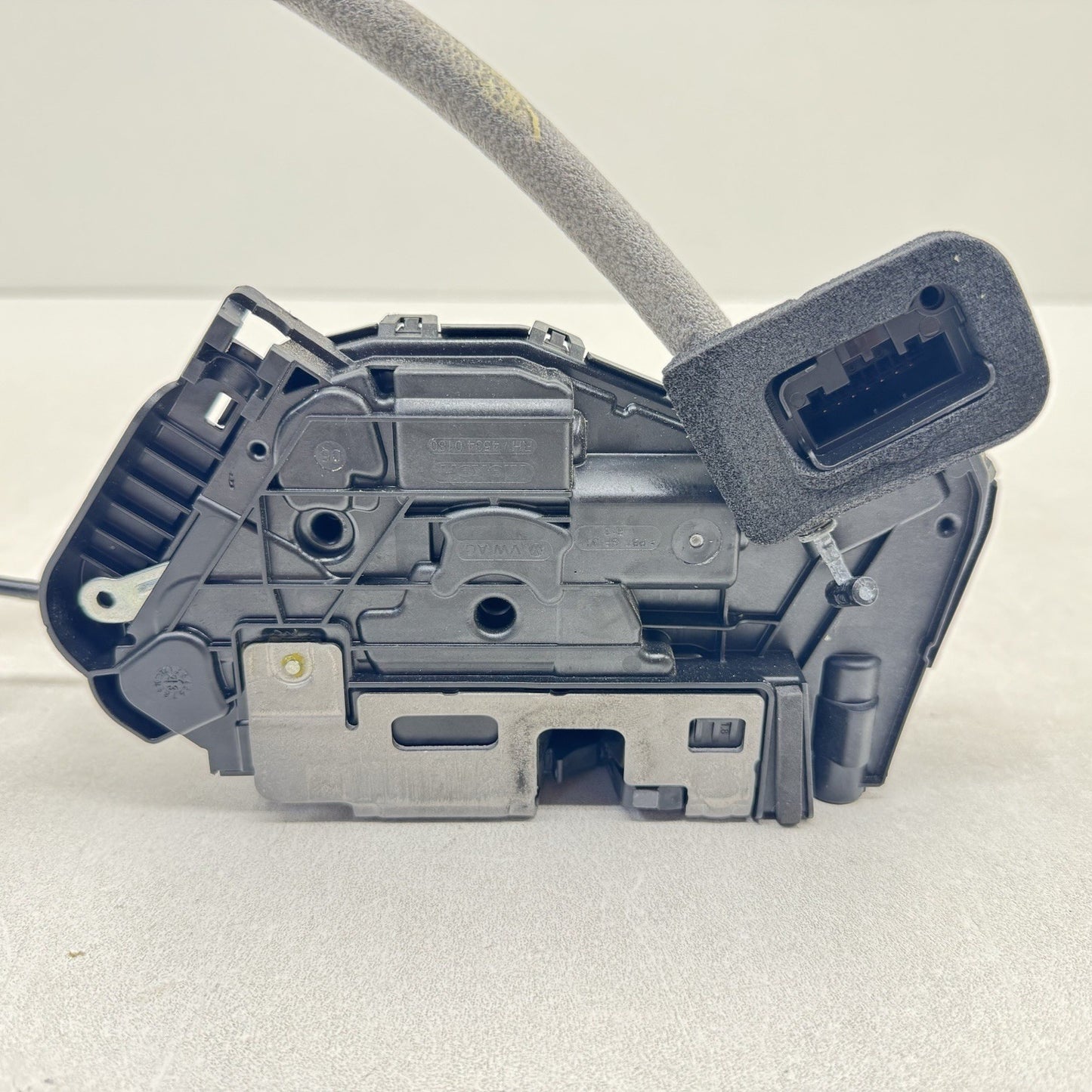 22-25 VOLKSWAGEN GOLF R MK8 PASSENGER RIGHT FRONT DOOR LATCH LOCK ACTUATOR OEM