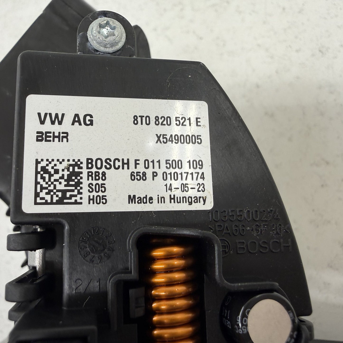 2014-2018 Bentley Flying Spur Left AC Air Booster Blower Motor W/ Resistor OEM