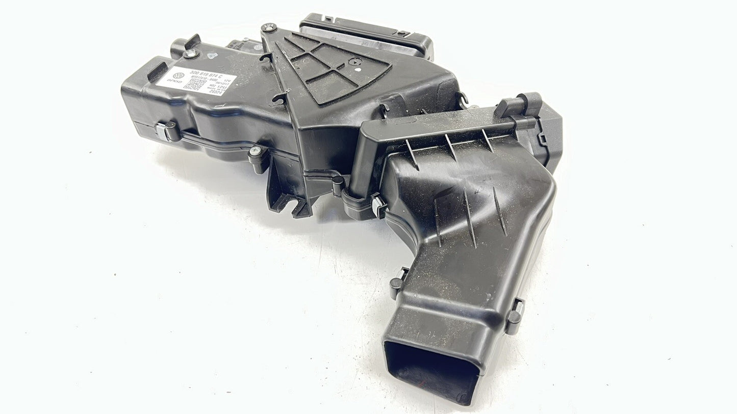 13-18 BENTLEY FLYING SPUR HVAC HEATER RIGHT FRONT AIR DISTRIBUTION HOUSING OEM