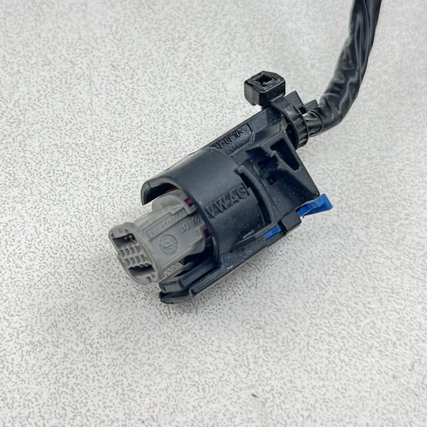 22-25 VOLKSWAGEN GOLF R MK8 DRIVER LEFT FRONT DOOR LATCH LOCK ACTUATOR OEM
