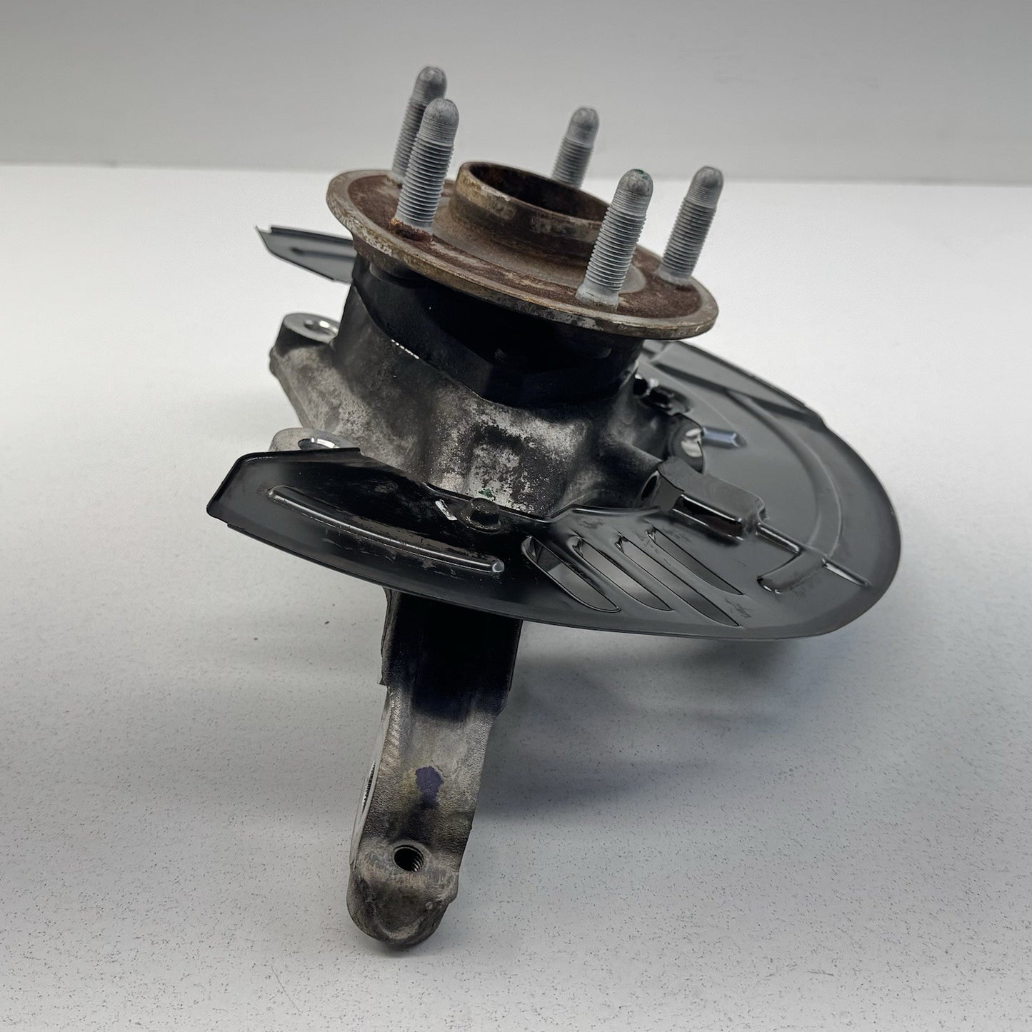 16-24 Chevrolet Camaro Driver Left Front Spindle Knuckle Hub Wheel Bearing OEM