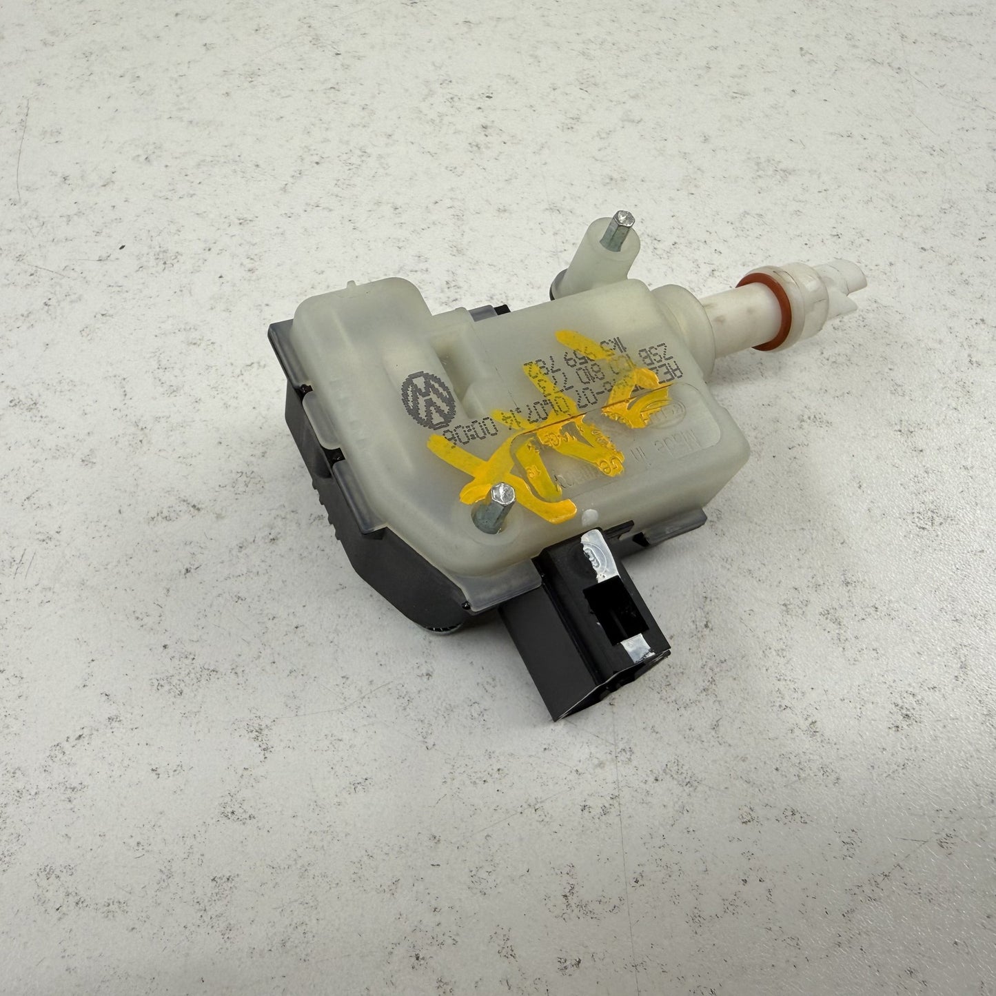 2014-2018 Bentley Flying Spur Gas Cap Fuel Filler Door Release Actuator OEM