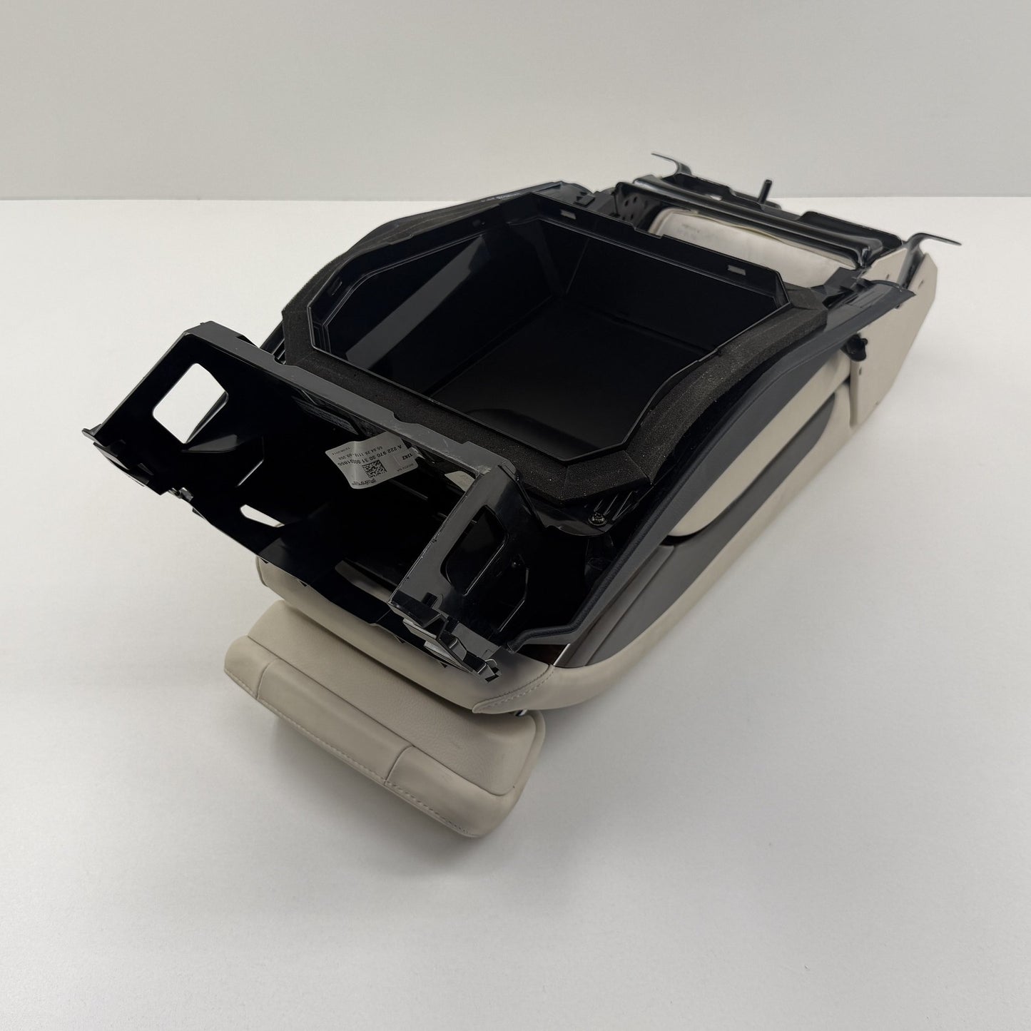 2014-2017 Mercedes S550 W222 Rear Upper Middle Seat Cup Holder Armrest Beige OEM
