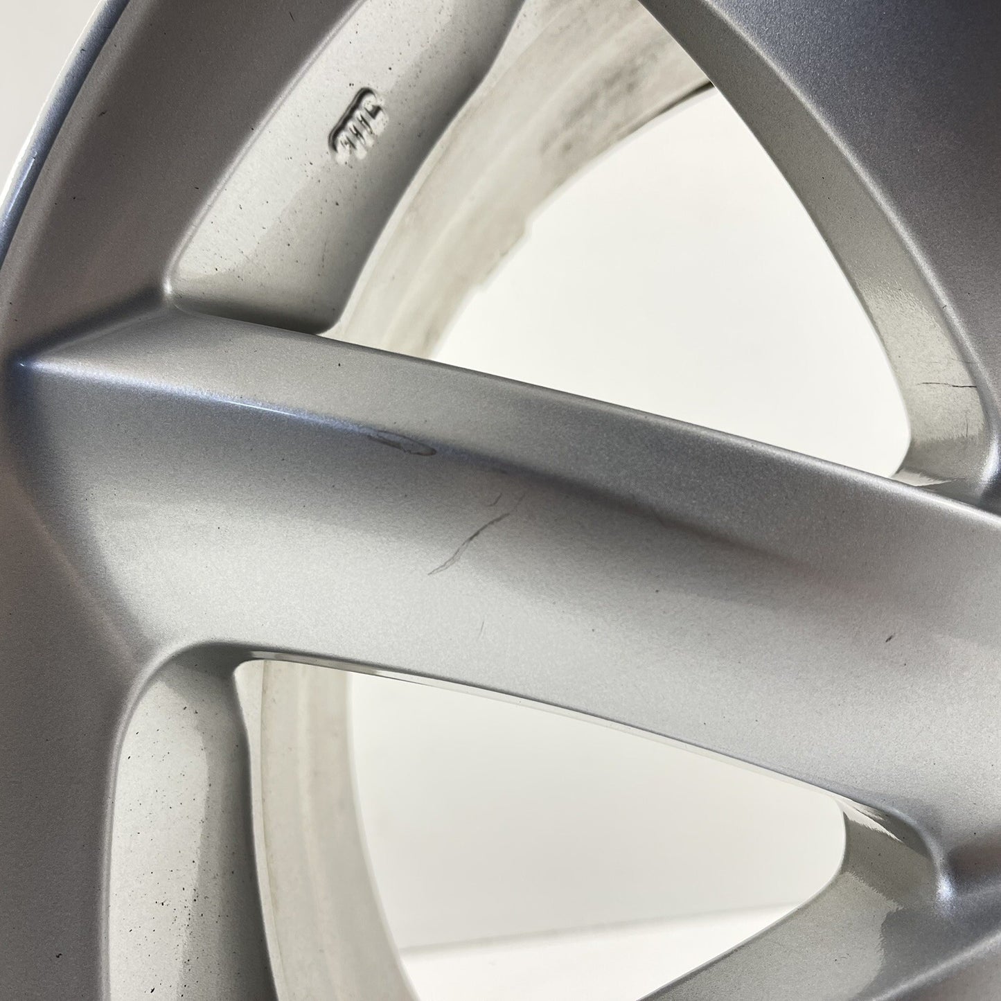 07-09 Lexus LS460 Wheel Rim 18x7.5 +32 Offset Silver 42611-50730 Factory OEM