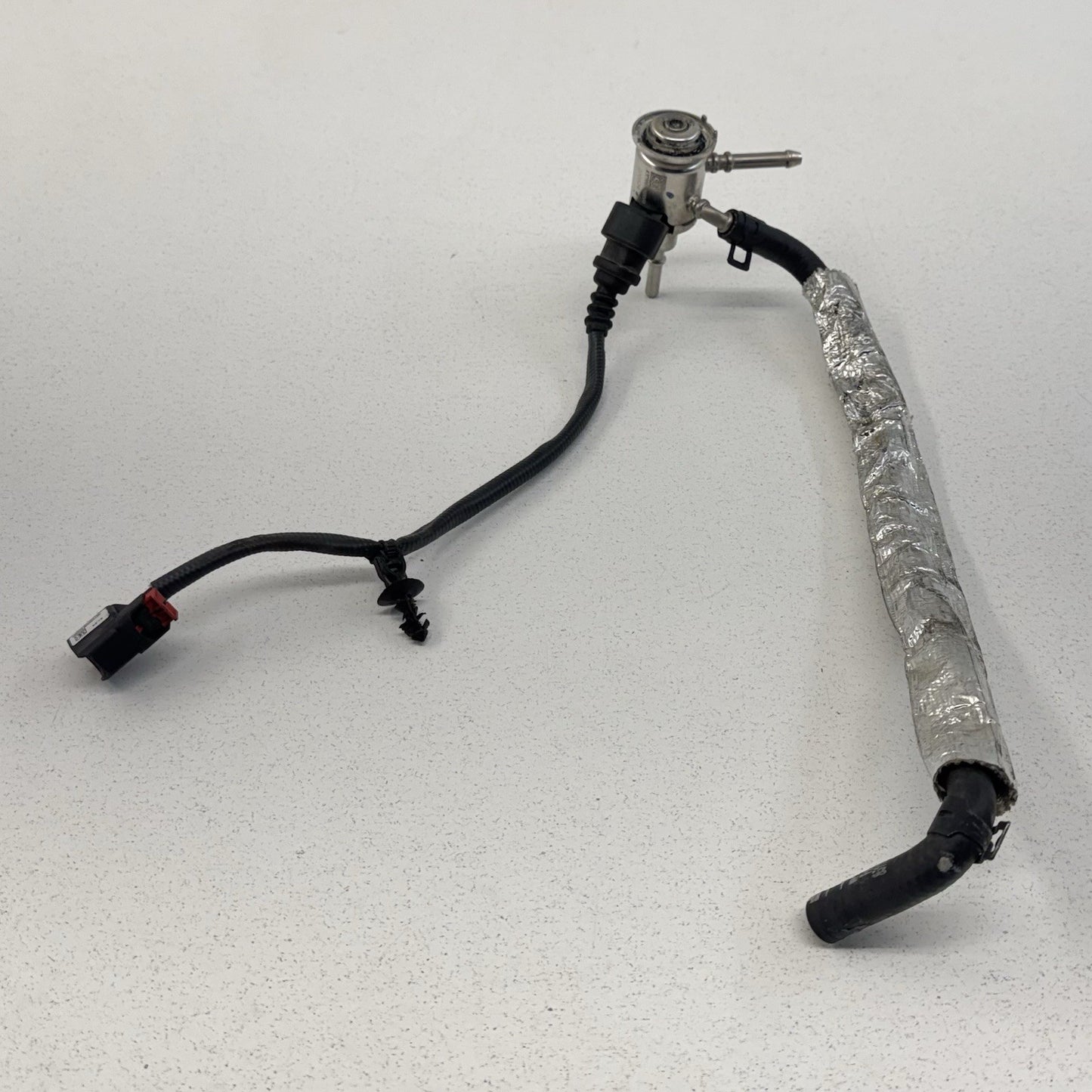 20-25 Silverado Sierra 2500 3500 Diesel Reductant Fluid Injector 12696018 OEM