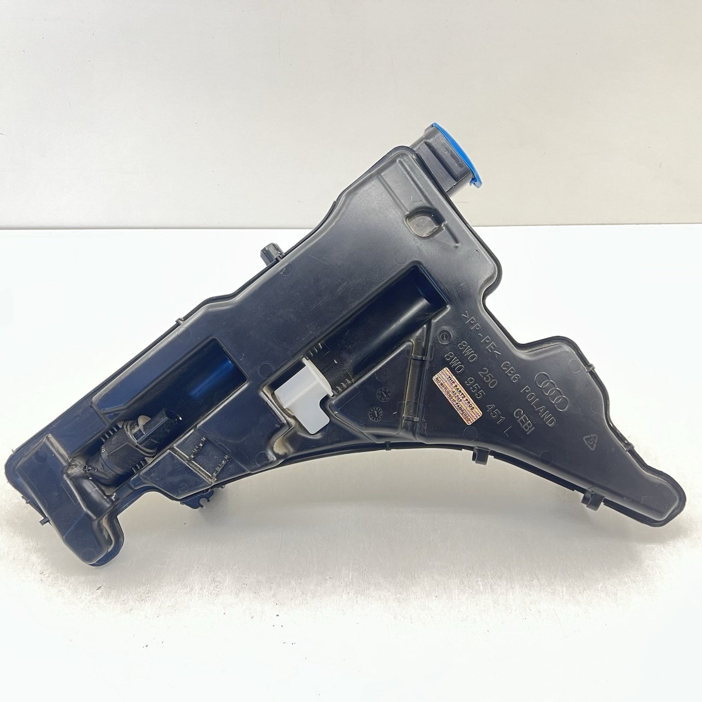 17-24 AUDI A4 S4 WINDSHIELD WASHER RESERVOIR TANK BOTTLE 8W0955451L OEM