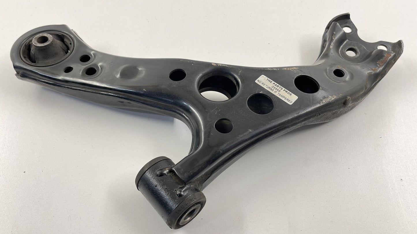 16-21 TOYOTA PRIUS PASSENGER RIGHT FRONT SUSPENSION LOWER CONTROL ARM OEM