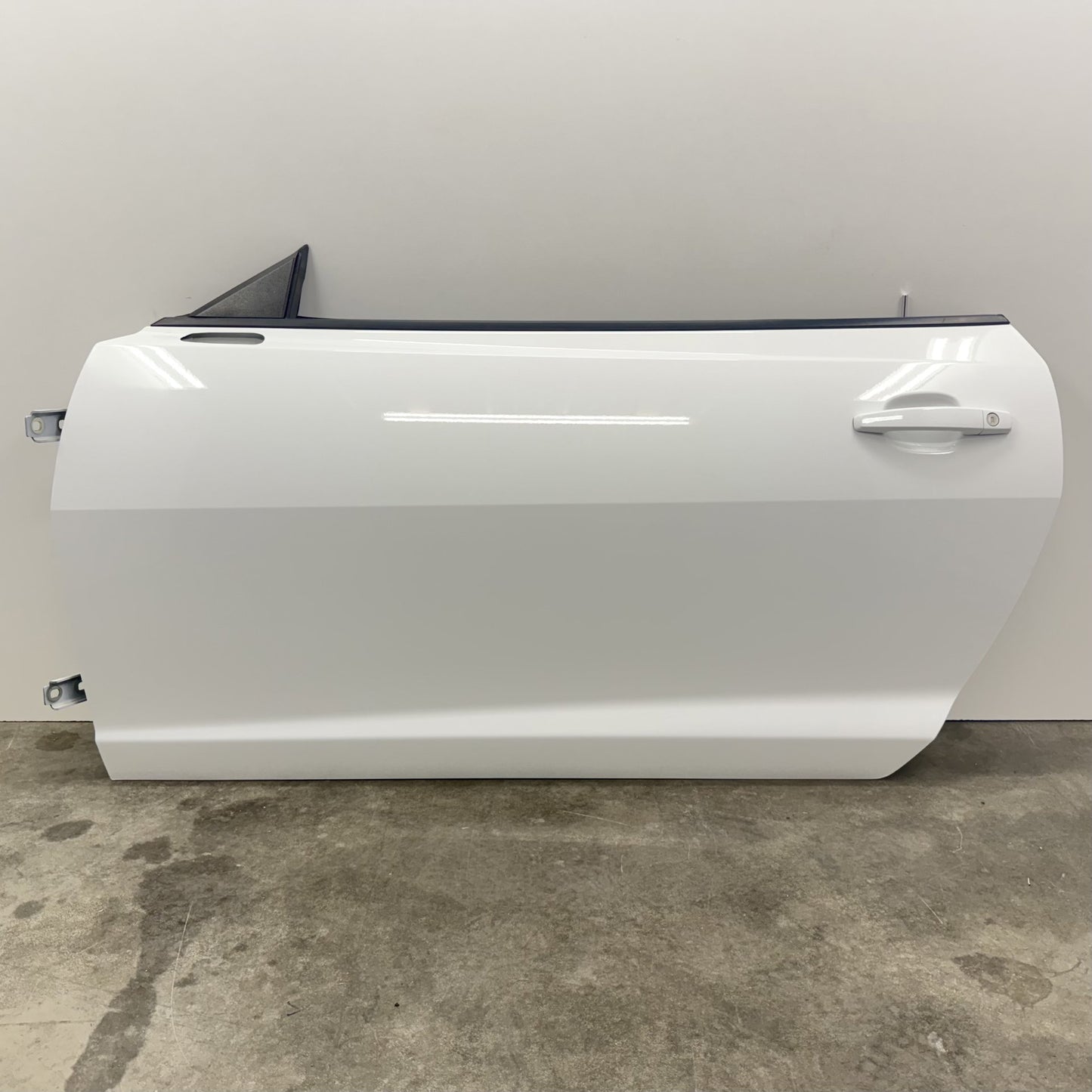 2010-2015 Chevrolet Camaro Coupe Driver Left Door Shell Complete W/ Glass OEM