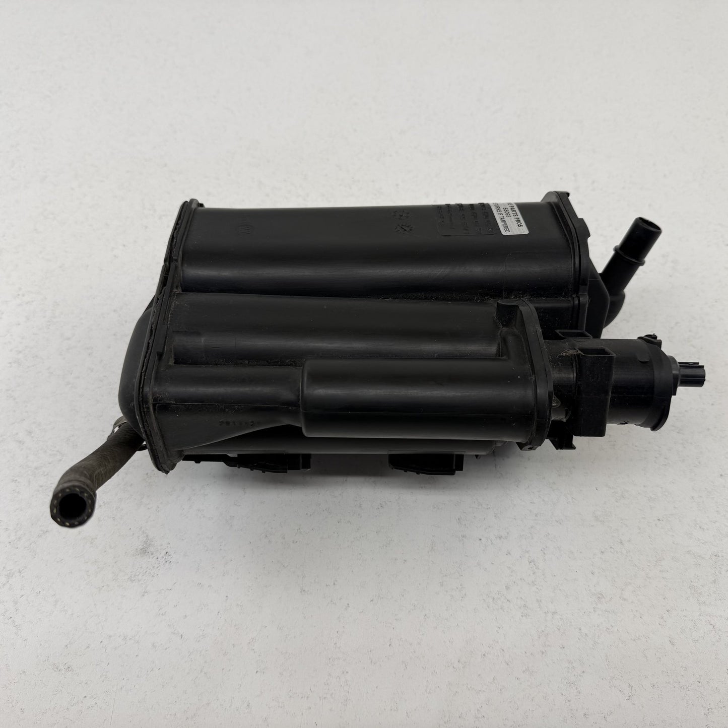 2008-2014 Mercedes-Benz C250 W204 Fuel Evap Vapor Charcoal Emission Canister OEM