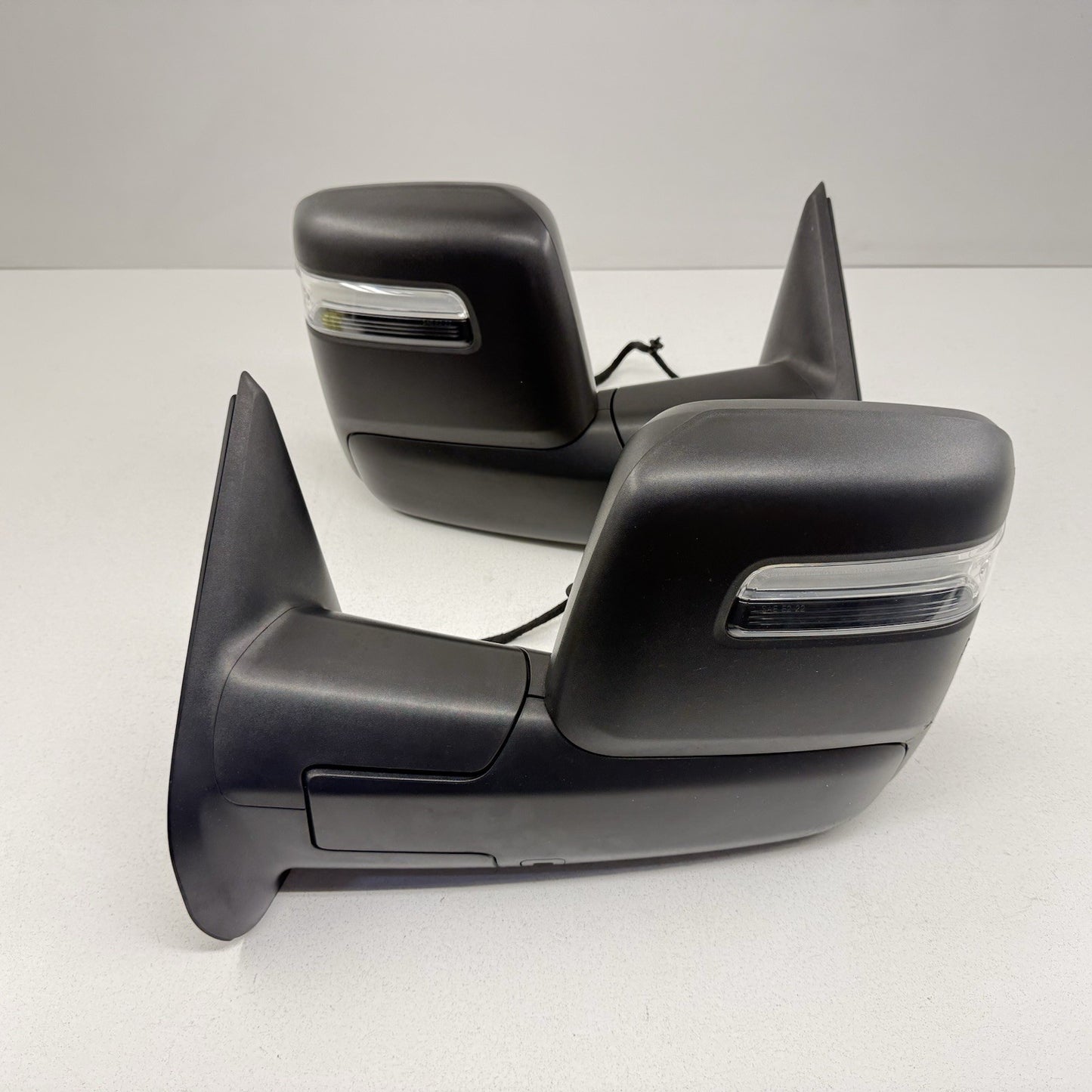 23-24 Ram 2500 3500 4500 5500 Front Door Towing Mirror Pair Left & Right OEM