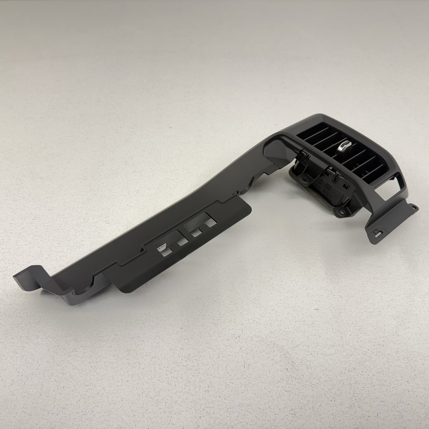 24-25 Silverado Sierra 2500 3500 Center Dash Right Air Vent Trim 85604352 OEM
