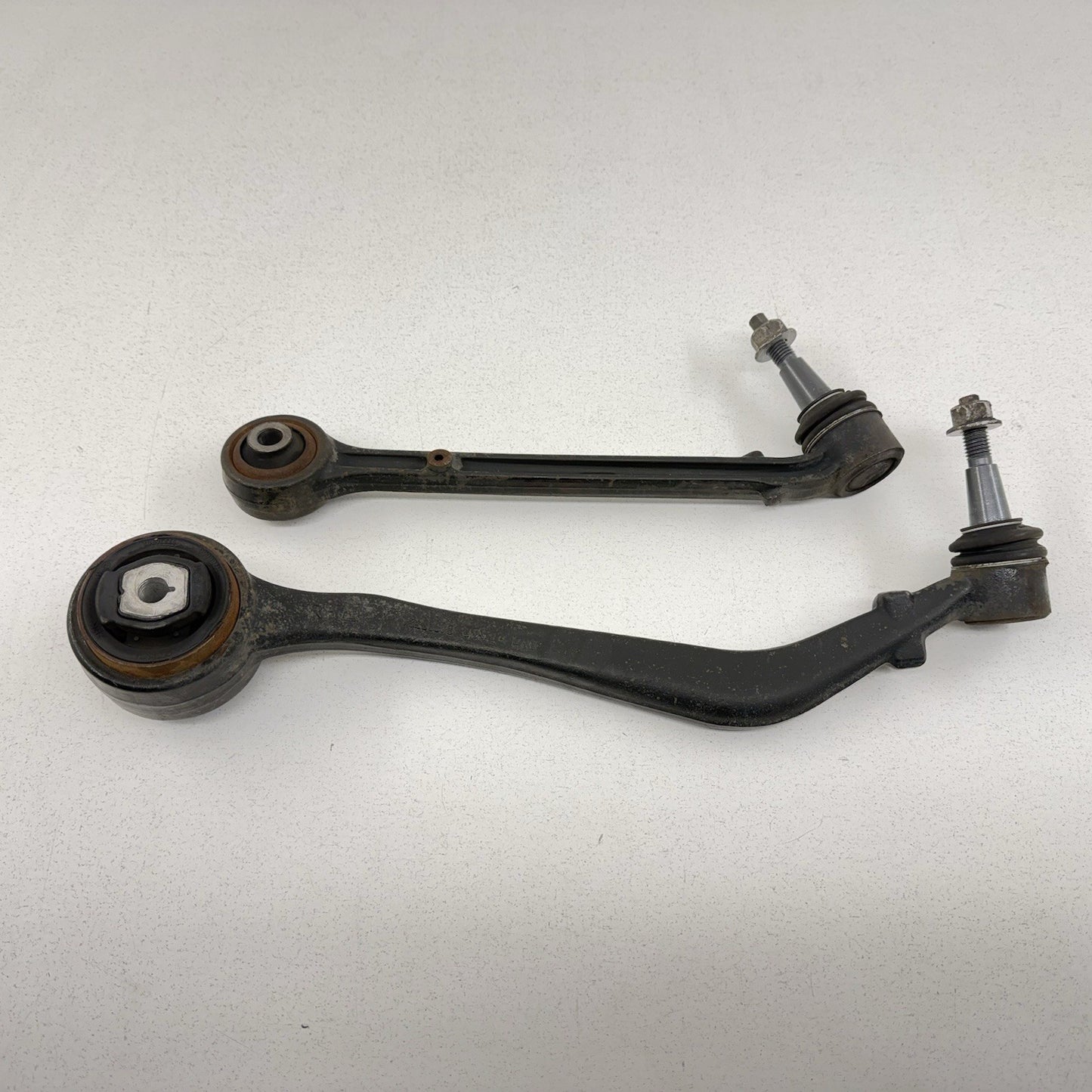 10-15 Chevrolet Camaro SS Passenger Right Front Control Arm Suspension Pair OEM