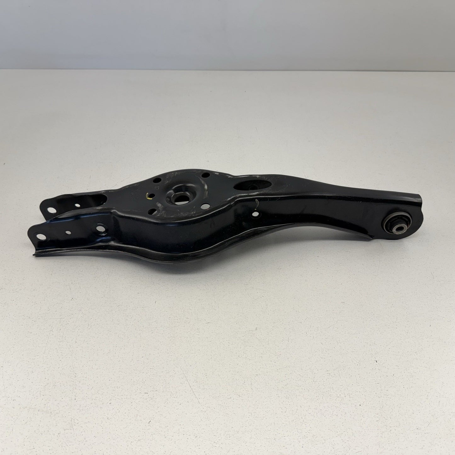22-26 Hyundai Elantra N Driver Left Rear Suspension Control Arm Set OEM