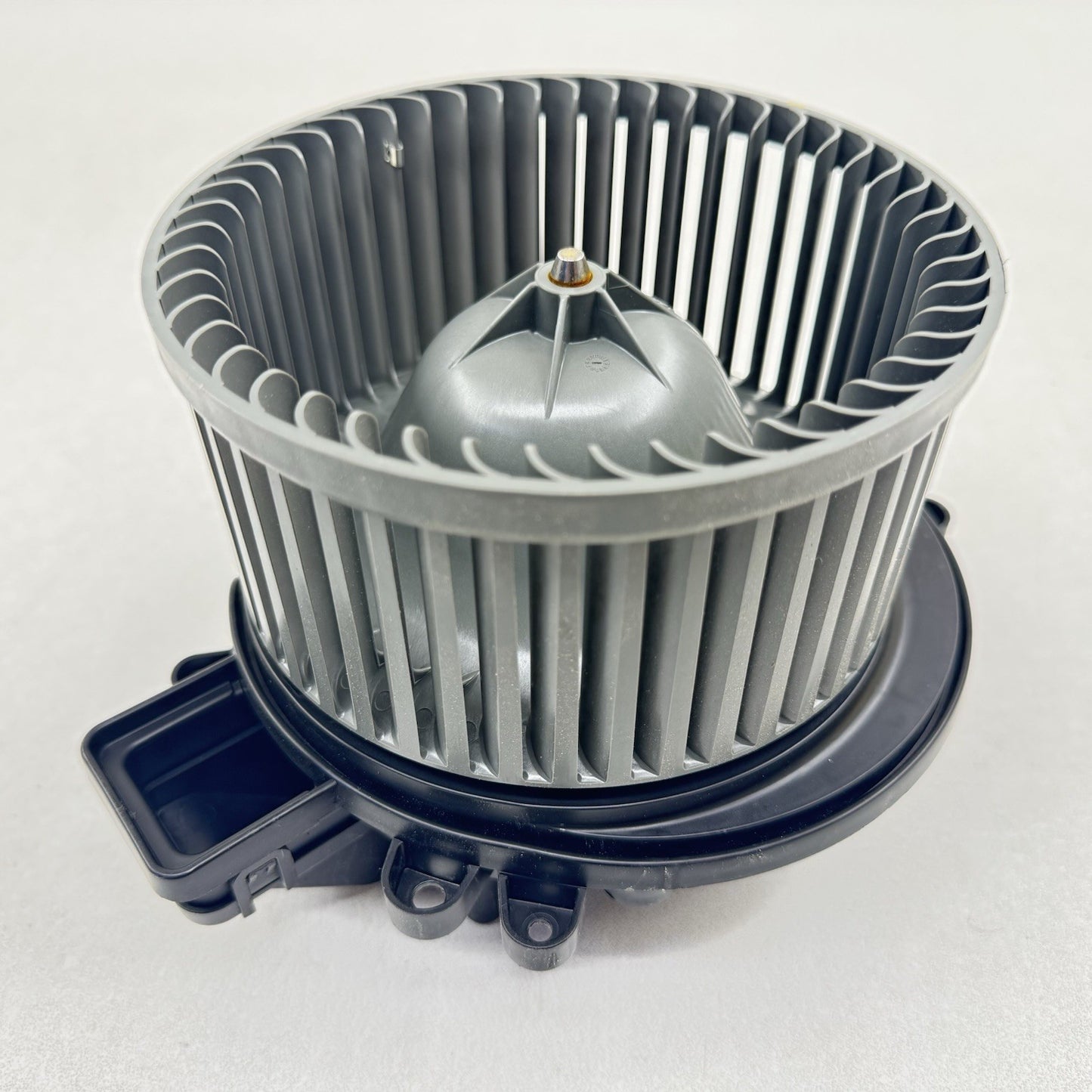 24-25 Ford Mustang GT HVAC AC Air Blower Fan Motor Wheel PR3H-19846-AA OEM