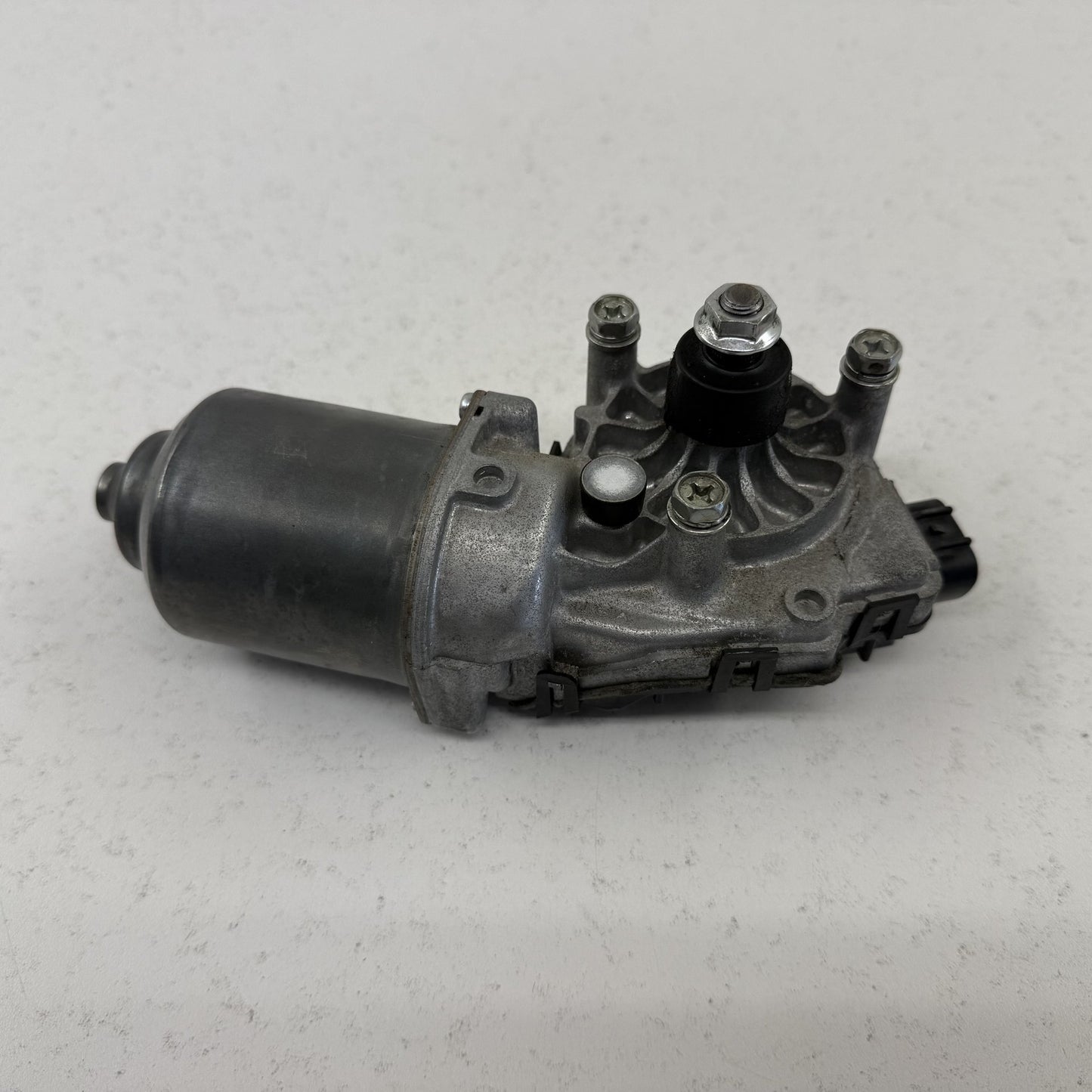 2010-2015 Chevrolet Camaro Front Windshield Wiper Motor 20955389 OEM