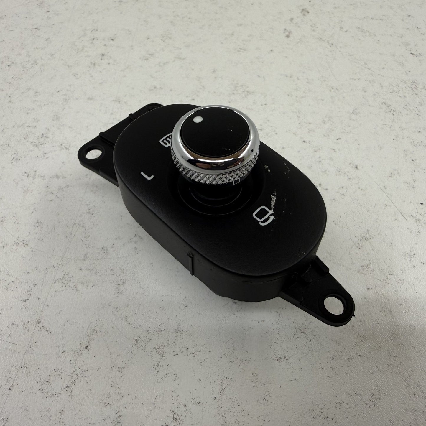 2014-2018 Bentley Flying Spur Front Door Mirror Control Switch 3W0959565C OEM