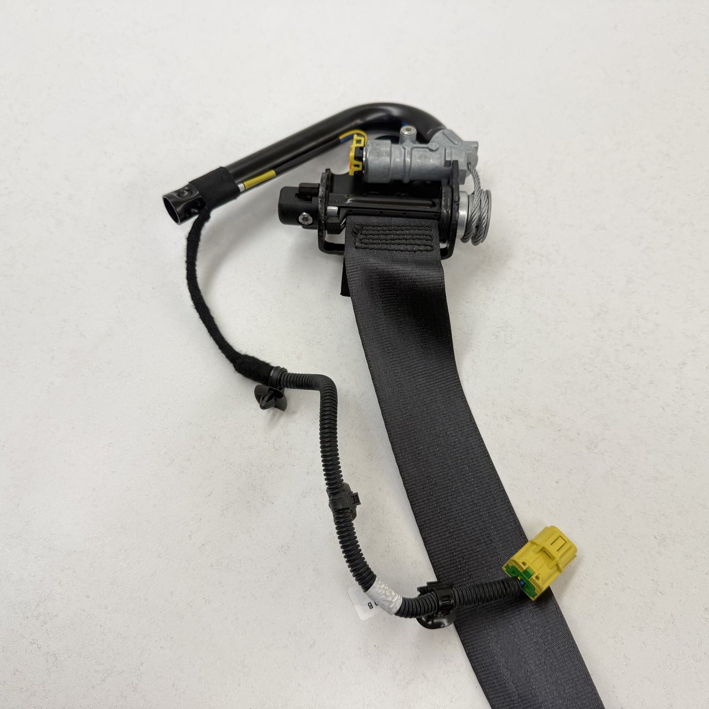2022-2026 Rivian R1S R1T Passenger Right Front Seatbelt Seat Belt Retractor OEM