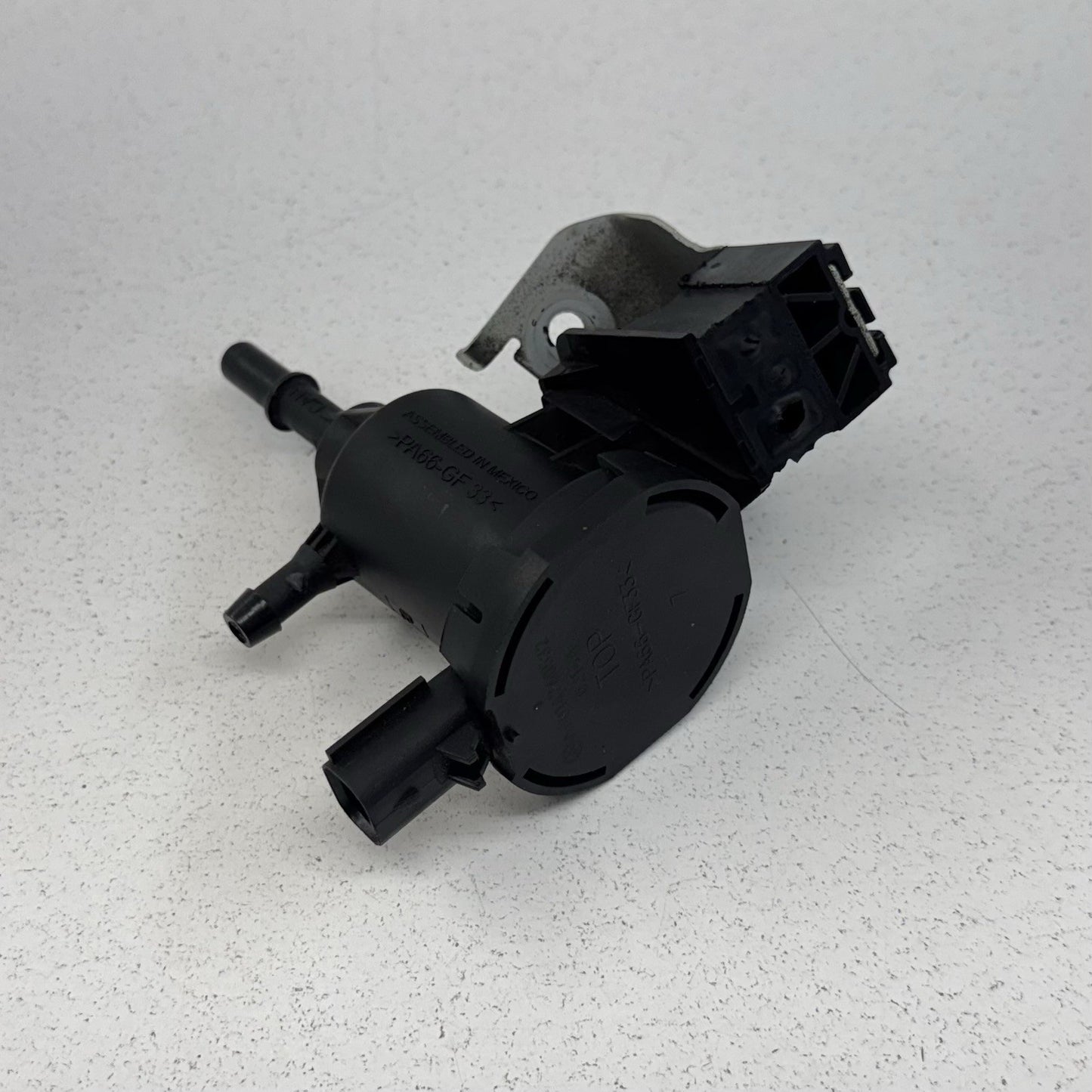12-18 Mercedes W218 CLS550 Fuel Emission System Purge Valve 0014760532 OEM