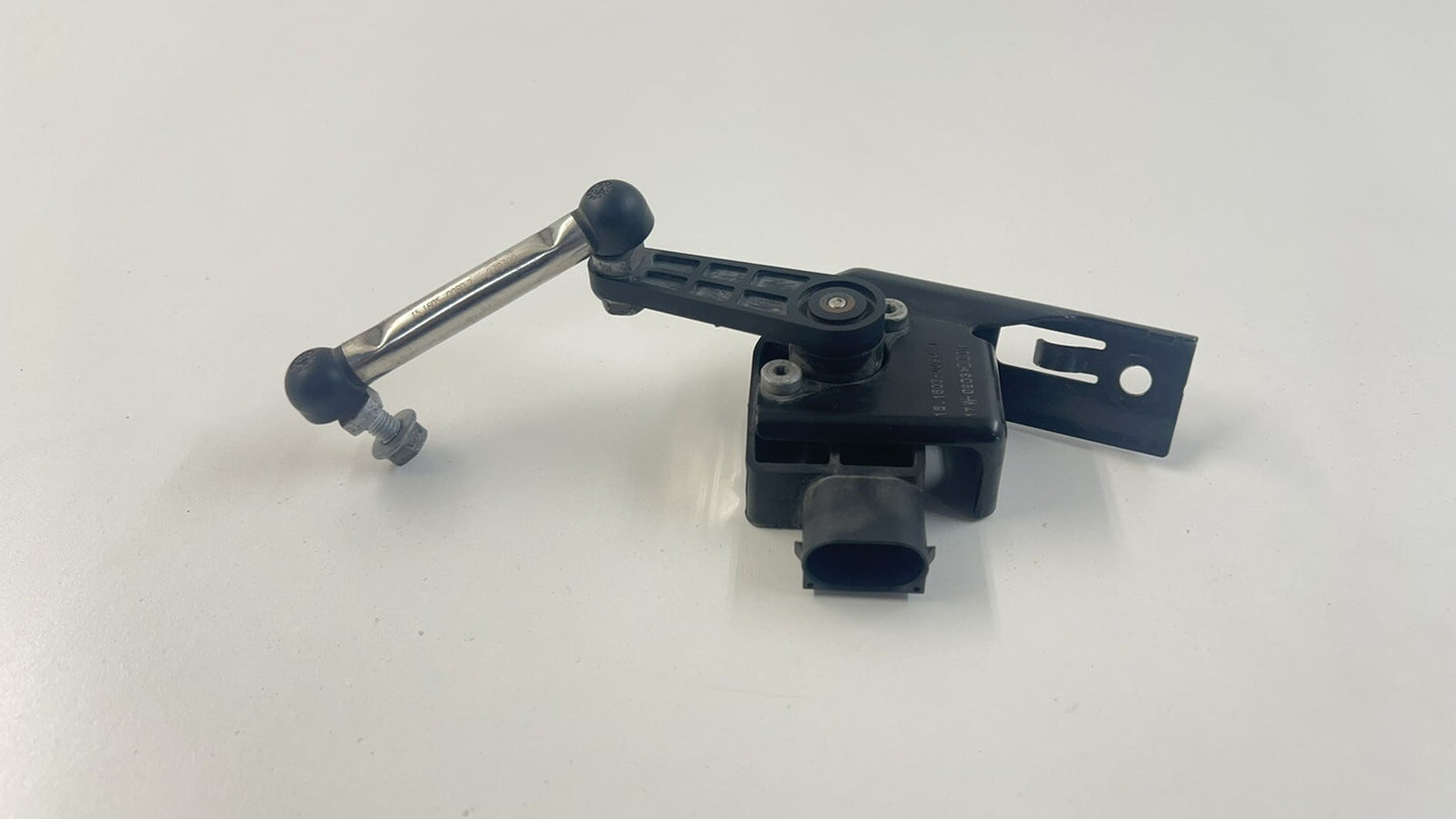 10-16 PORSCHE PANAMERA RIGHT FRONT HEADLIGHT HEIGHT LEVEL SENSOR OEM