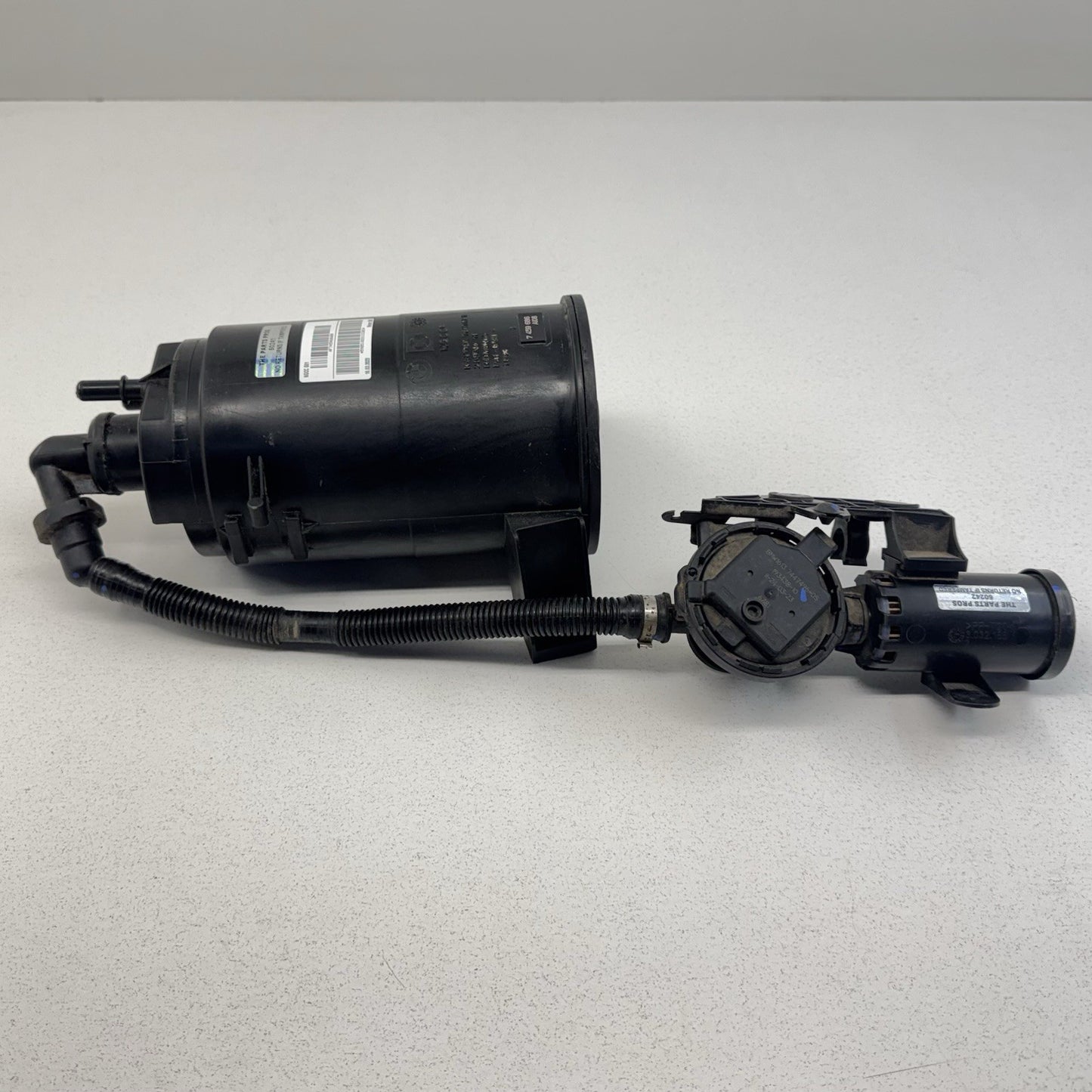 18-24 BMW G01 G02 X3 X4 Fuel Evap Vapor Charcoal Emission Canister 7459686 OEM