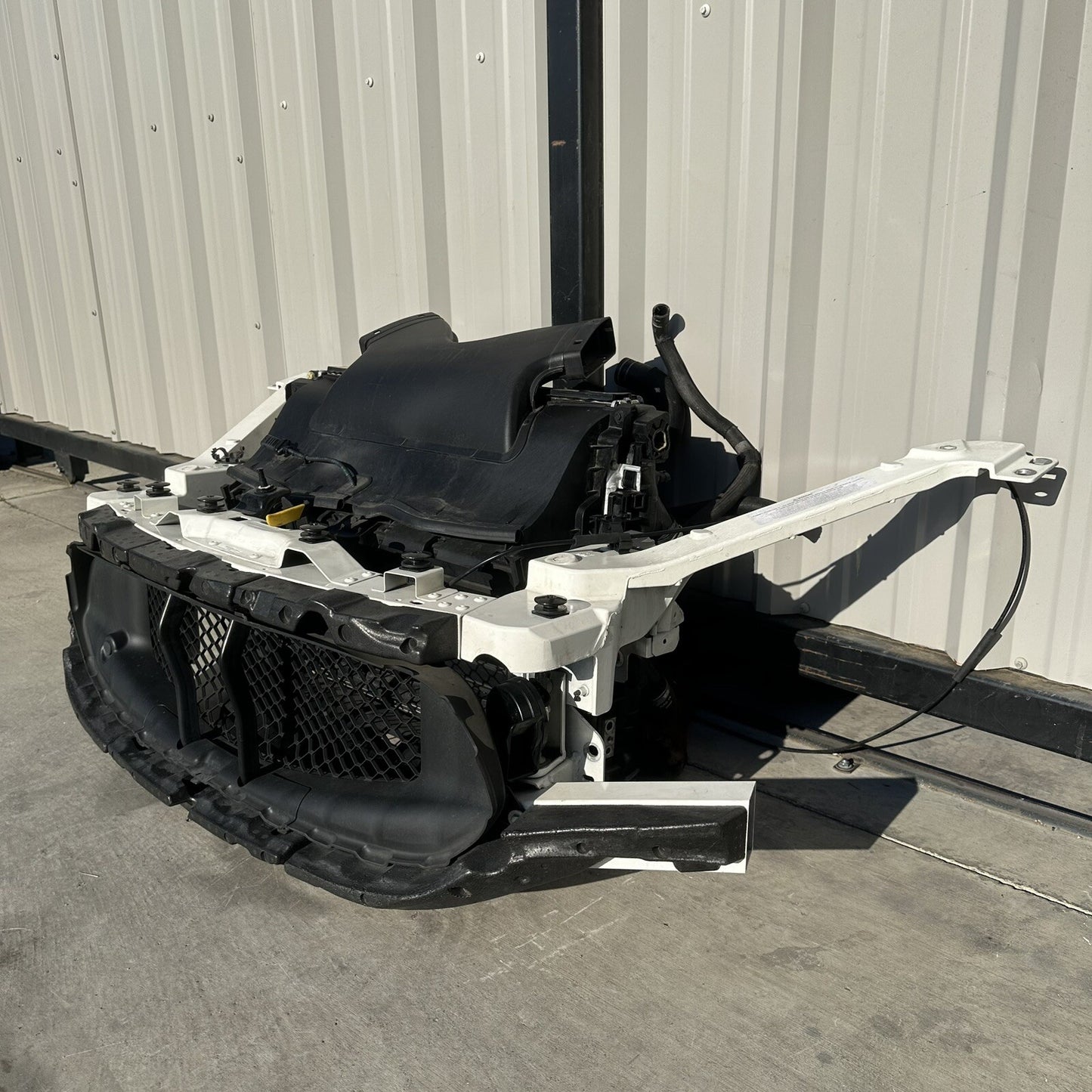 18-24 Maserati Quattroporte Radiator Support Radiator Shutter Fan Assembly OEM