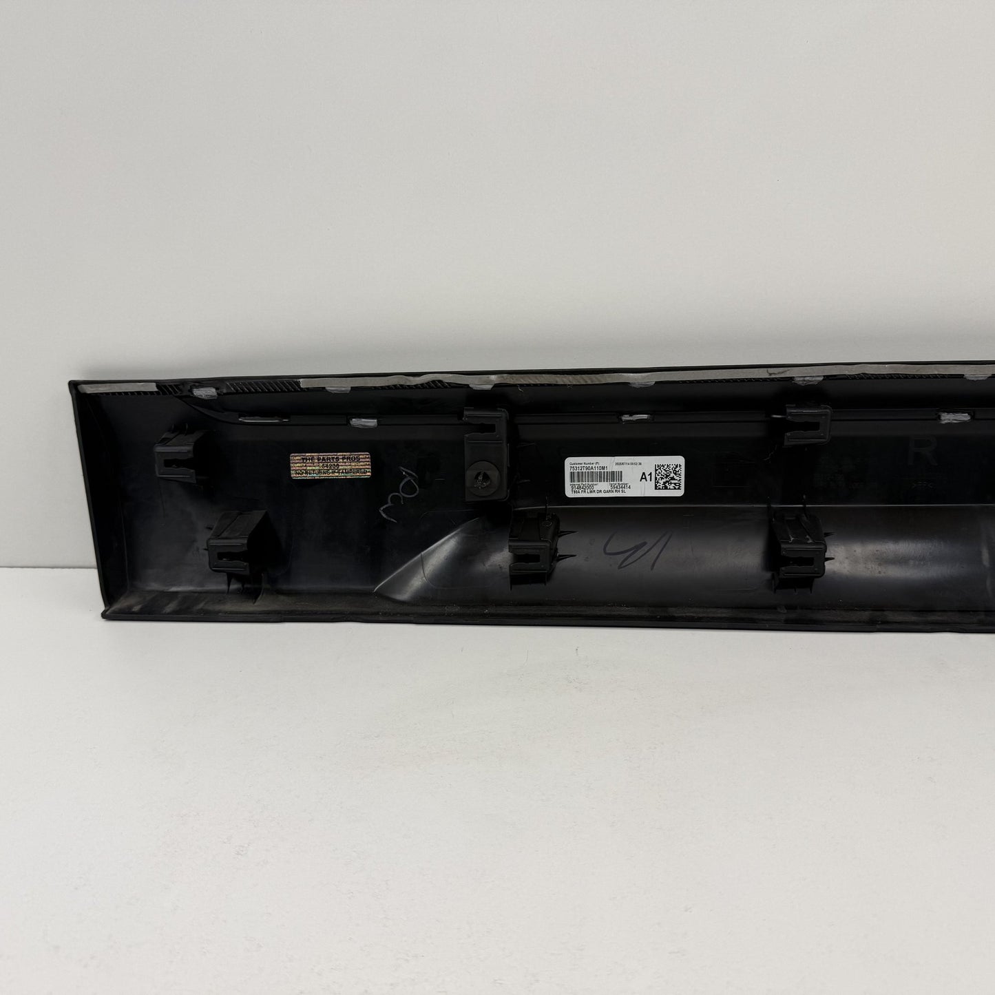 2023-2025 Honda Pilot Right Front Door Lower Molding 75312-T90-A11 OEM