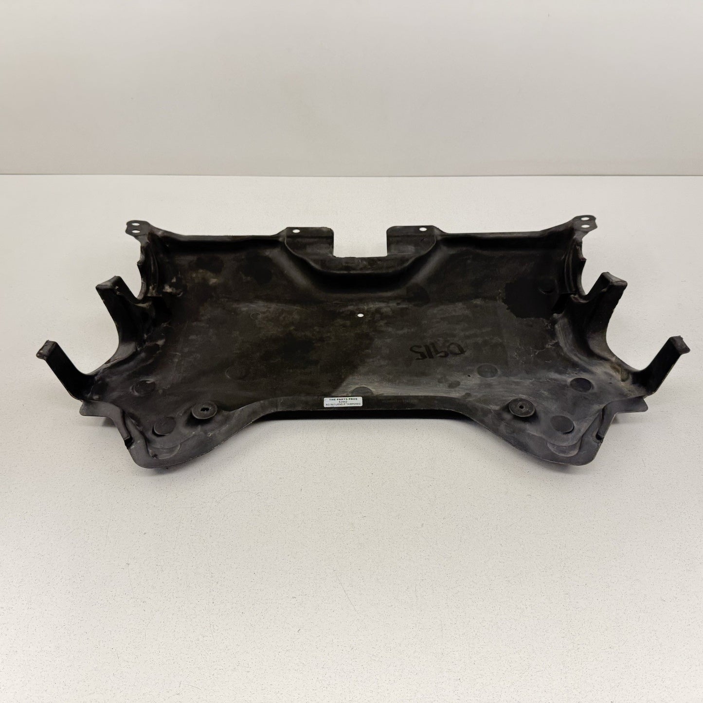 12-18 Mercedes W218 CLS550 Front Under Engine Splash Shield Guard 2125241530 OEM
