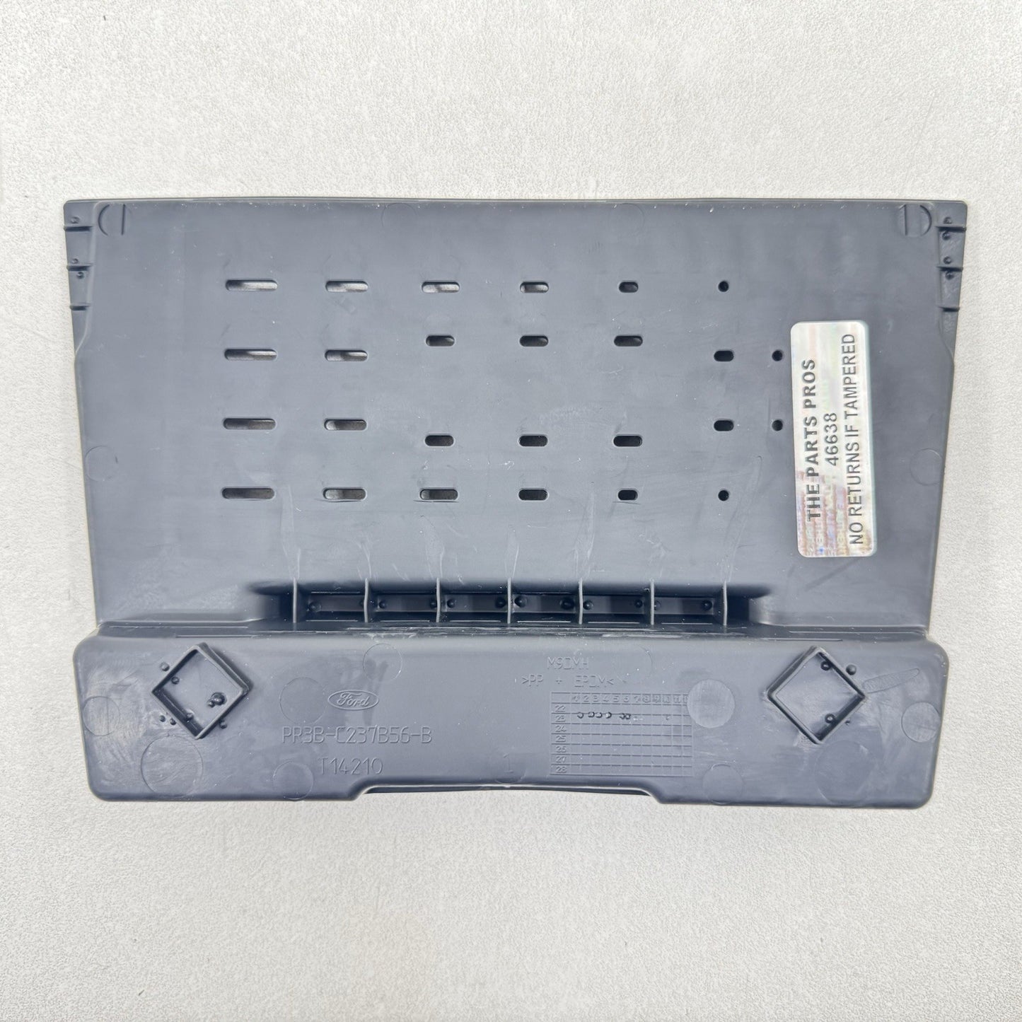 24-25 Ford Mustang GT Center Console Wireless Charger Phone Charging W/ Pad OEM