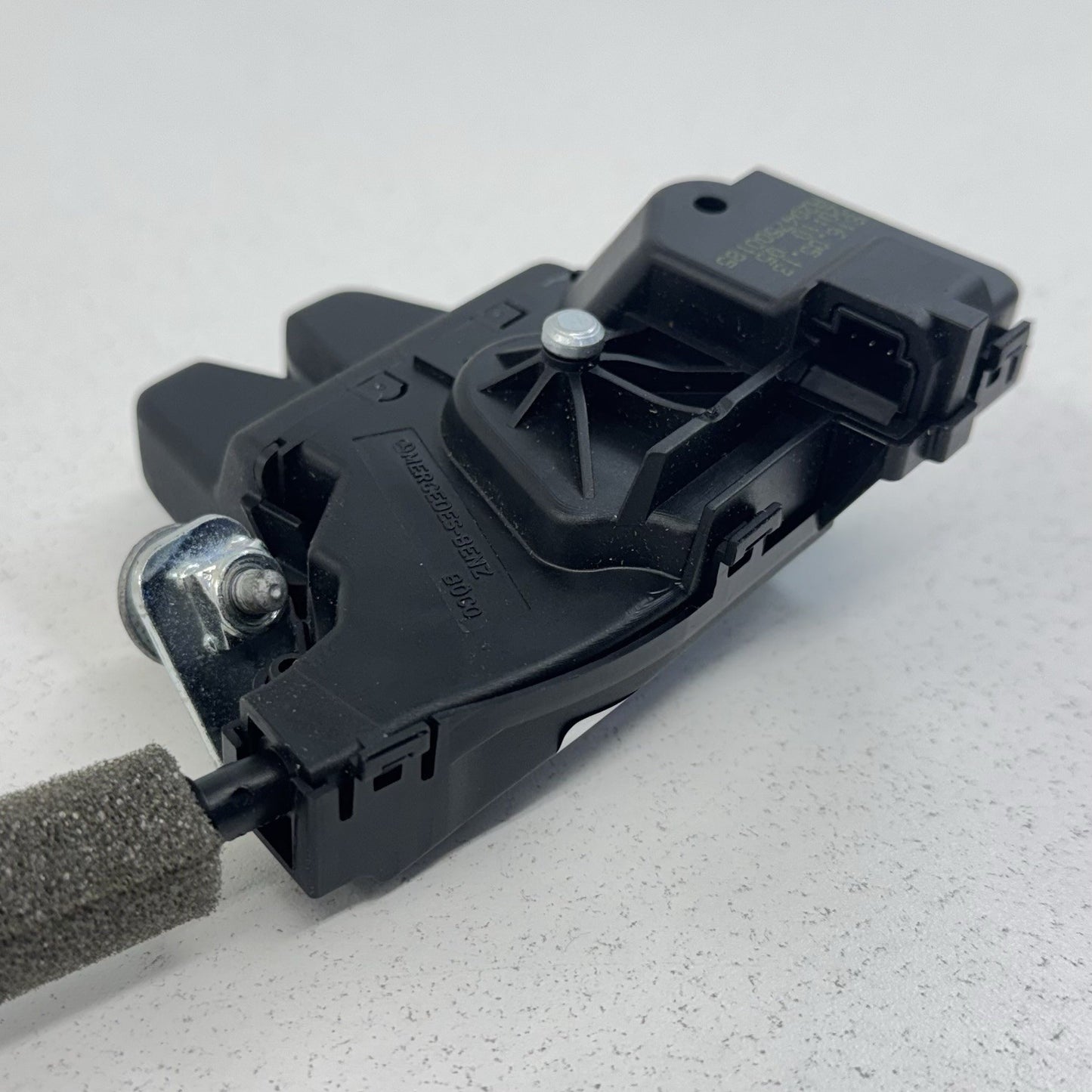 10-16 Mercedes W212 E350 Rear Trunk Lid Latch Lock Actuator 2047500185 OEM