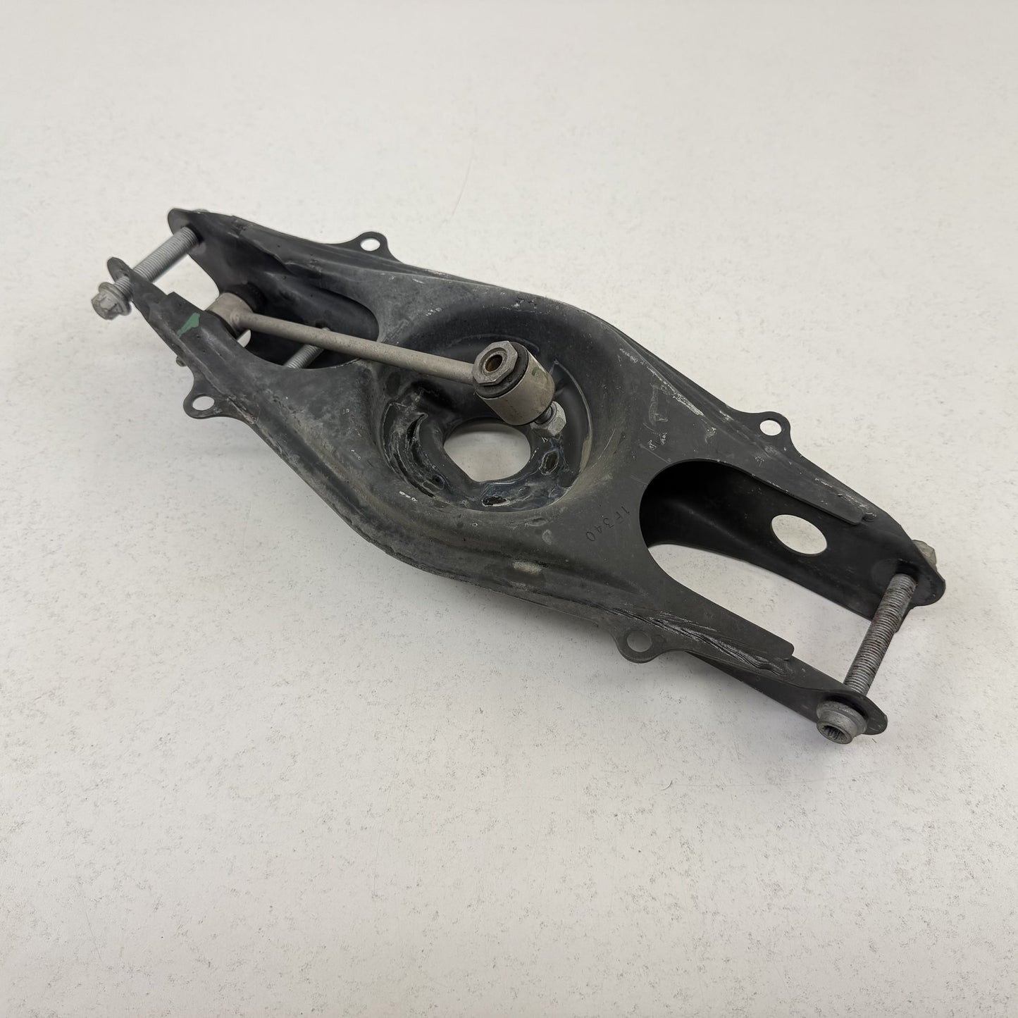 2008-2014 Mercedes C250 W204 Driver Left Rear Control Arm Suspension Set OEM