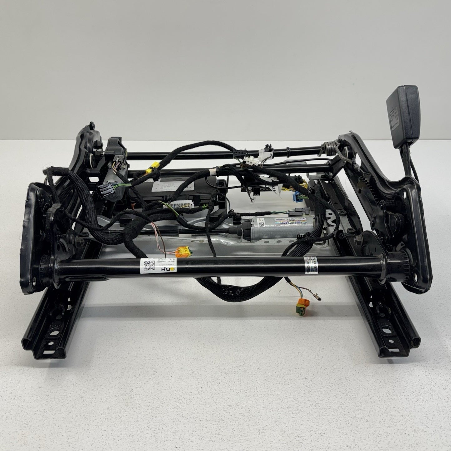 14-16 Mercedes W212 E350 Driver Left Front Lower Seat Track Rail Frame OEM