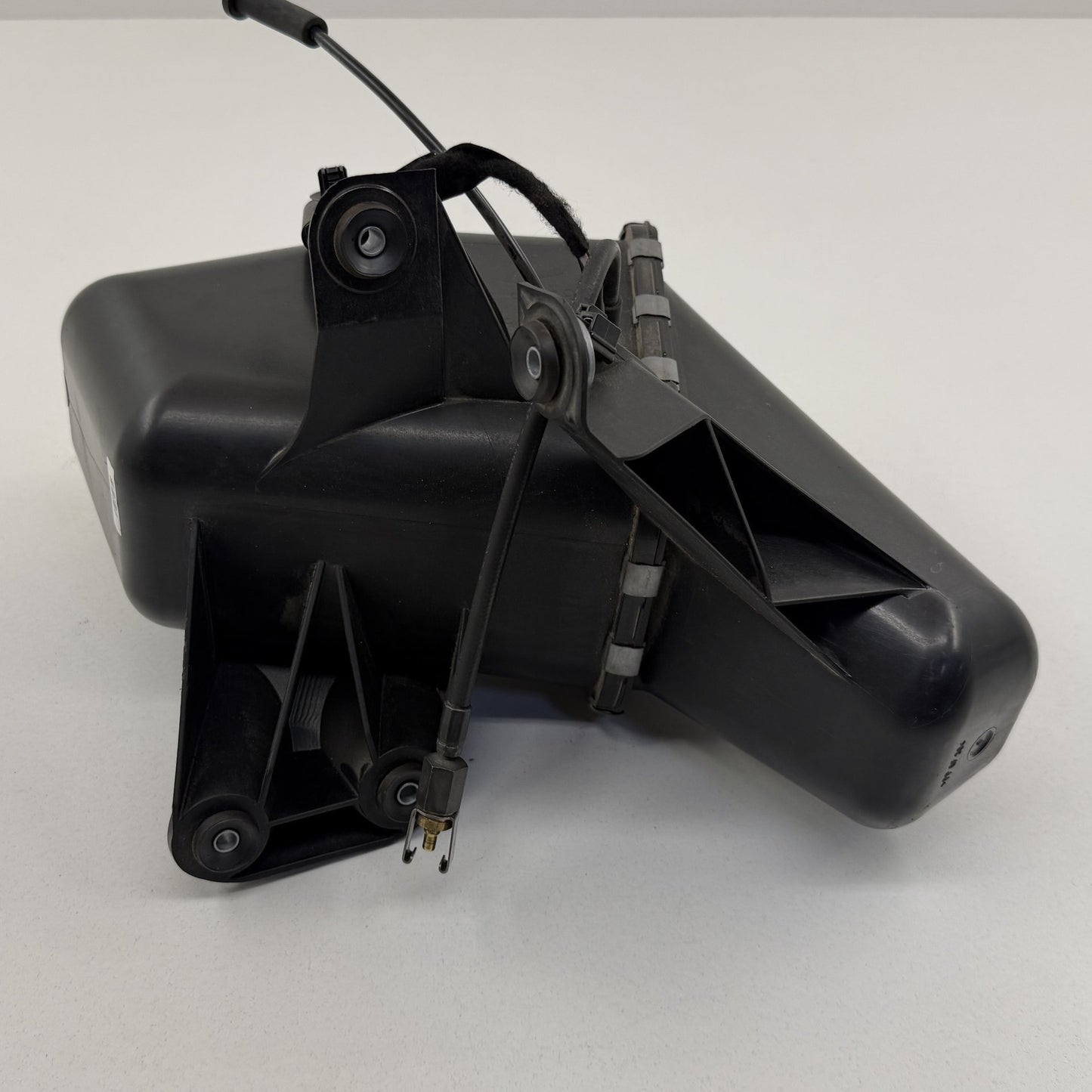 2022-2024 Rivian R1S R1T Air Suspension Air Reservoir Tank C200003132-F OEM