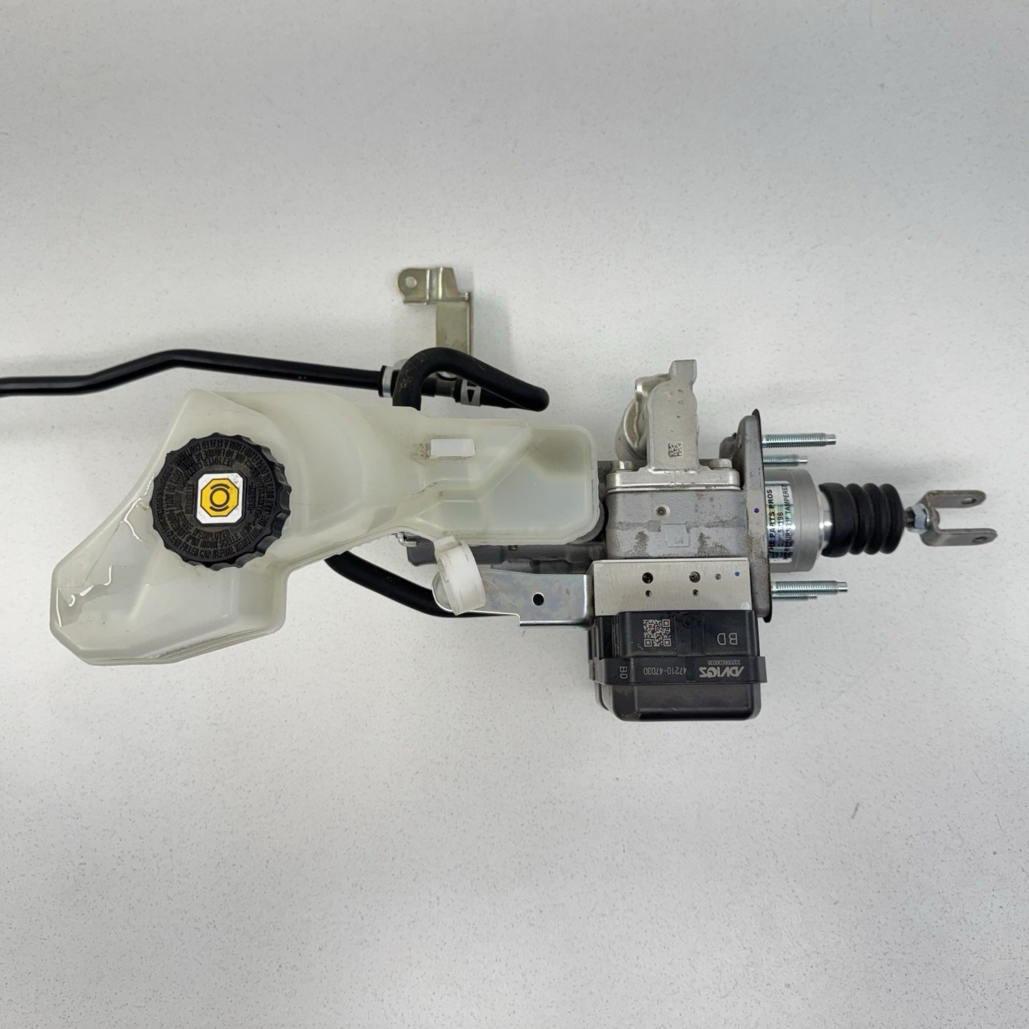 17-20 Toyota Prius Prime Brake Booster With Master Cylinder 47210-47D30 OEM
