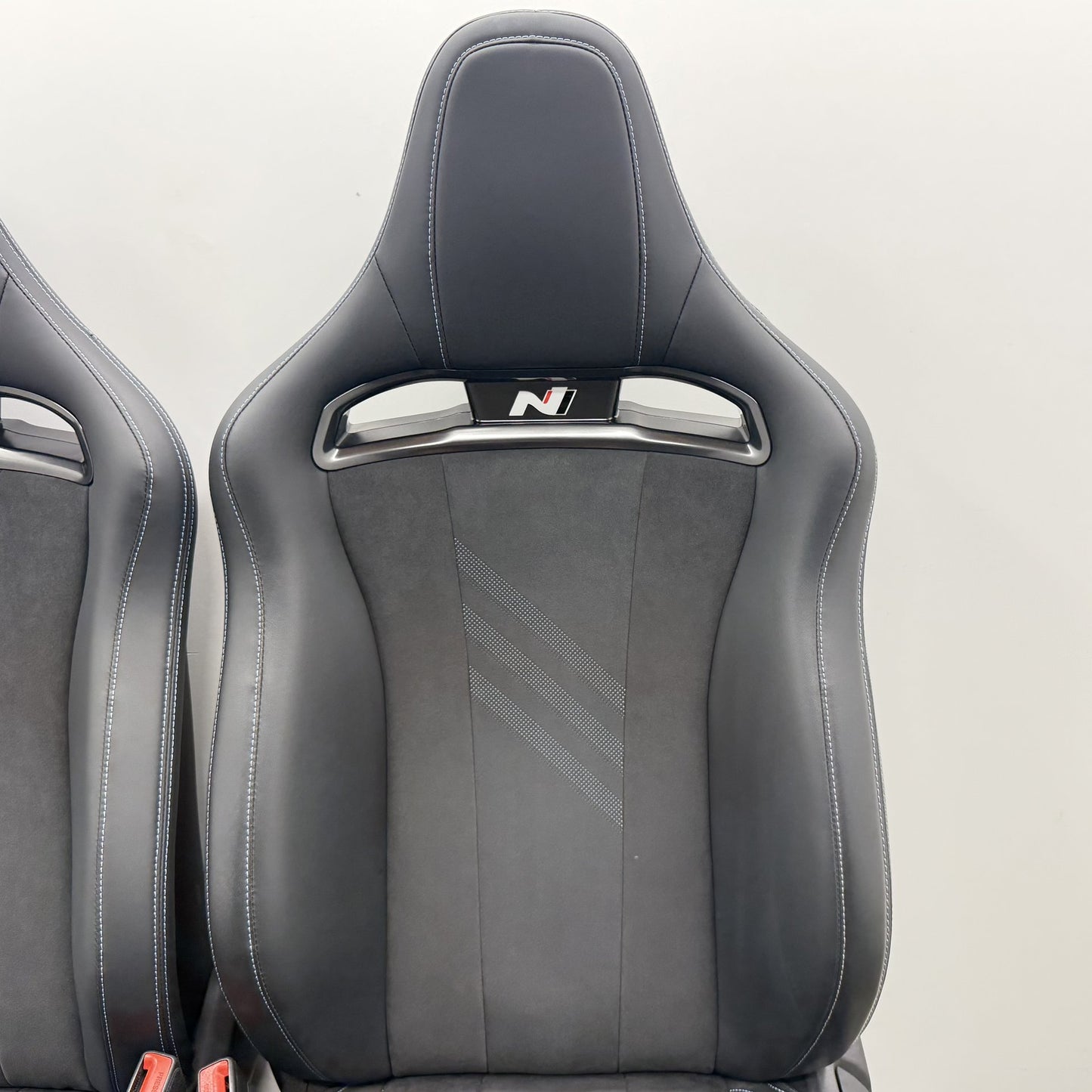 22-26 Hyundai Elantra N Front N Light Sport Bucket Seat Pair Leather & Suede OEM