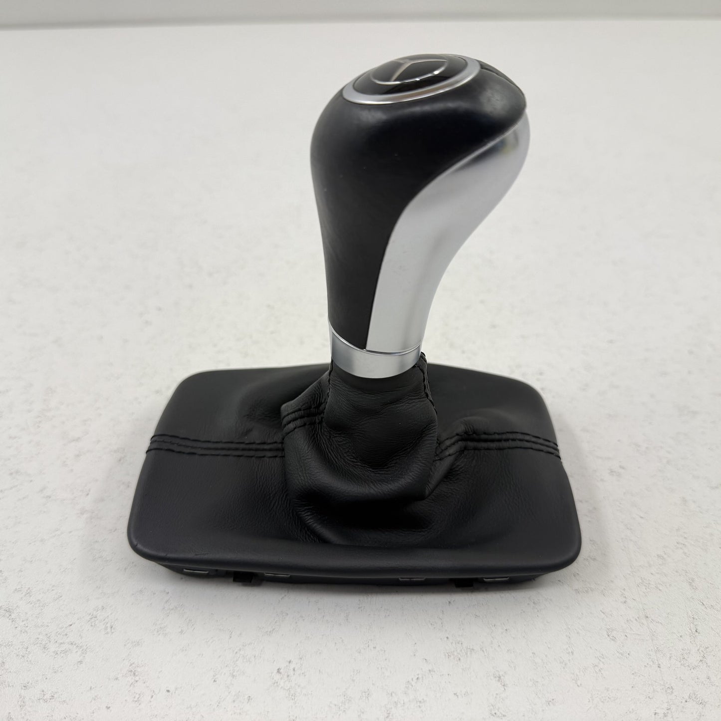 2012-2014 Mercedes-Benz C250 W204 Gear Shift Knob W/ Boot Black 2042677710 OEM