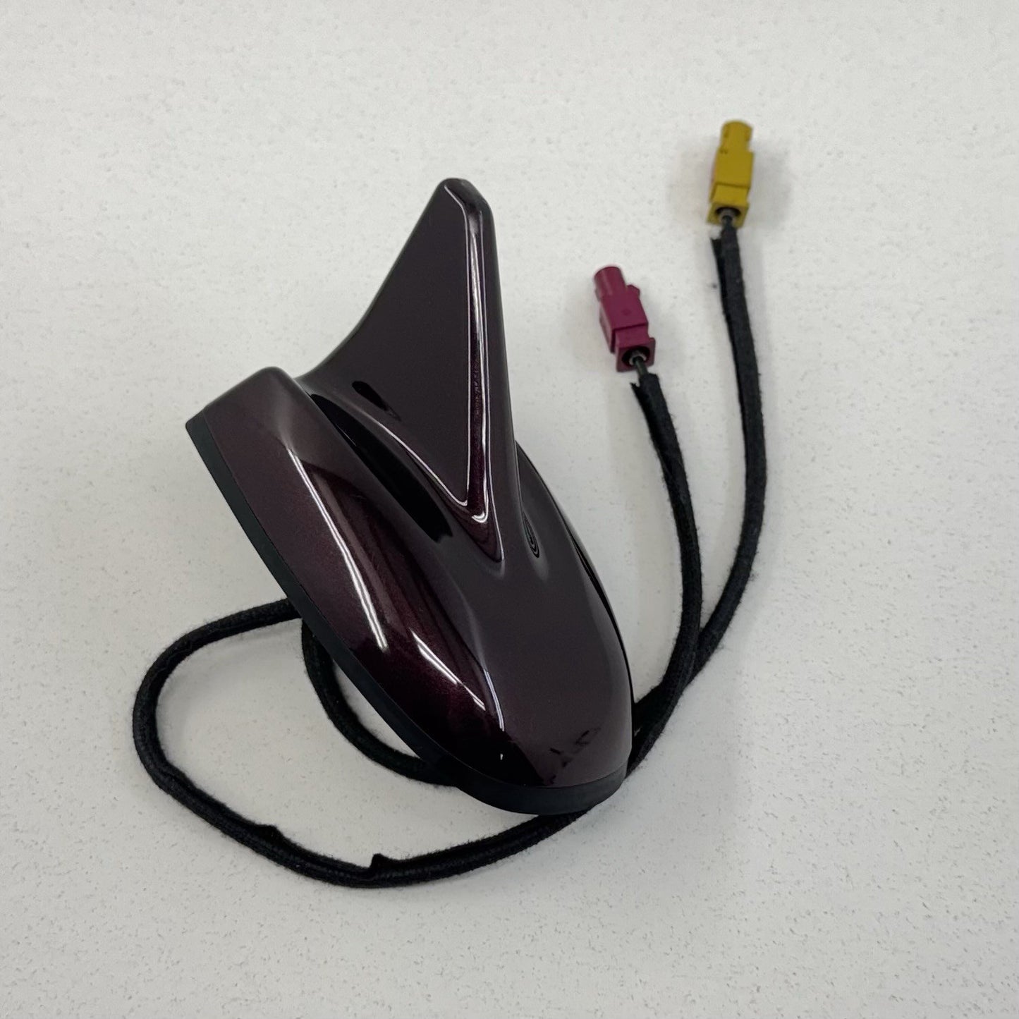 14-24 Maserati Ghibli Roof Shark Fin Antenna Receiver 670080308 OEM
