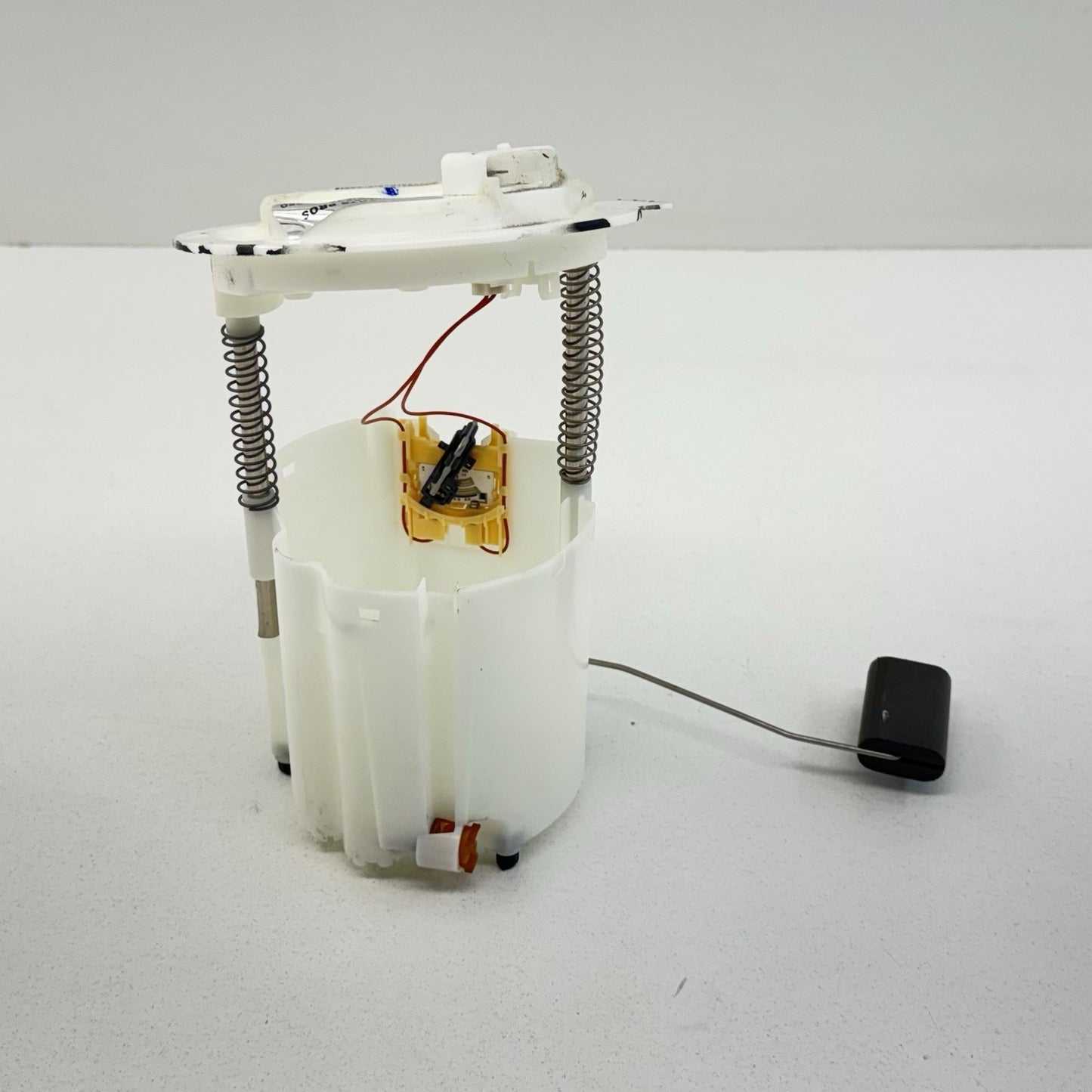 14-24 Maserati Ghibli Right Side Fuel Pump Sending Unit 670003733 OEM