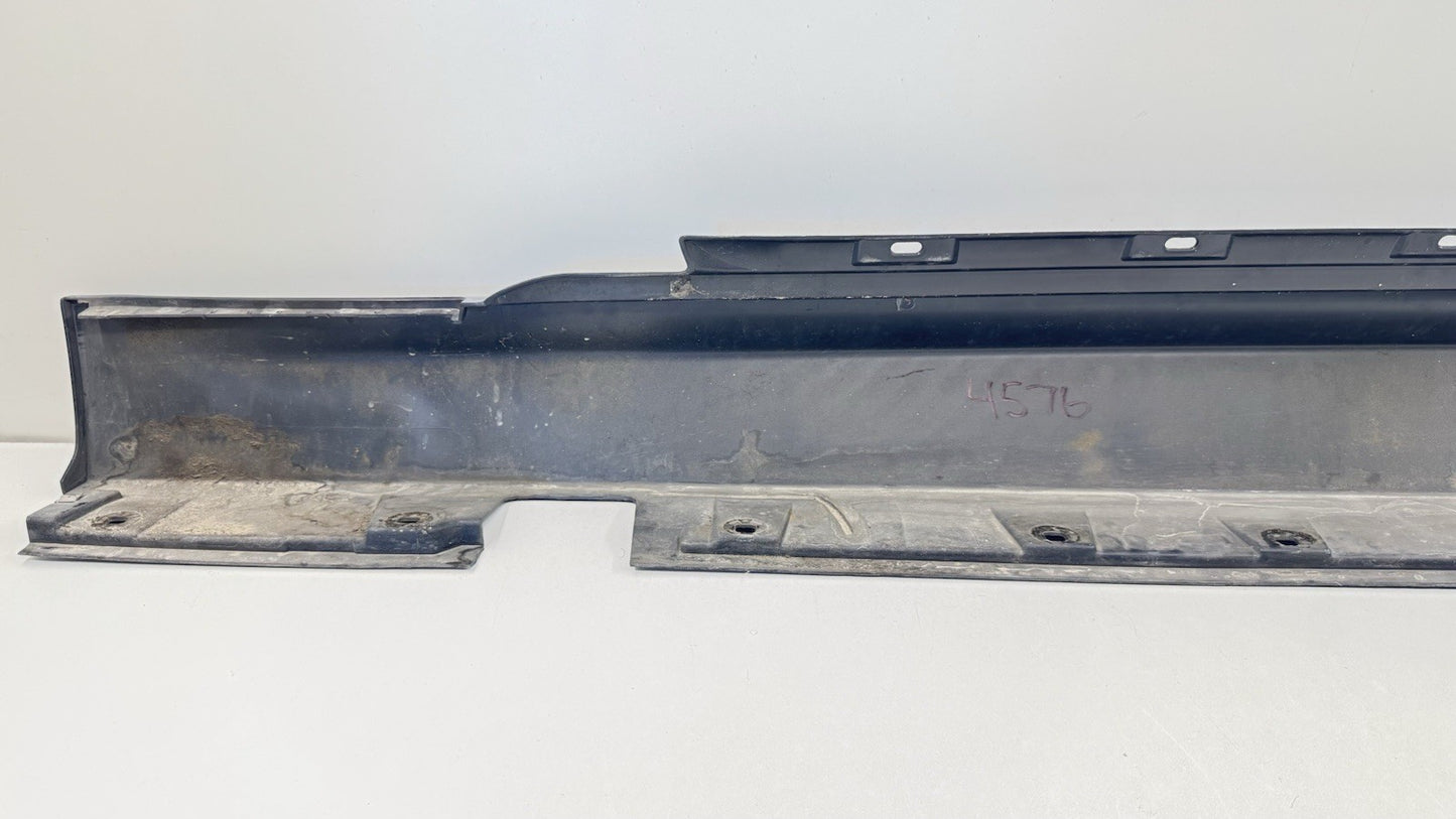 06-10 BMW M6 E63 E64 PASSENGER RIGHT SIDE SKIRT ROCKER PANEL COVER TRIM OEM