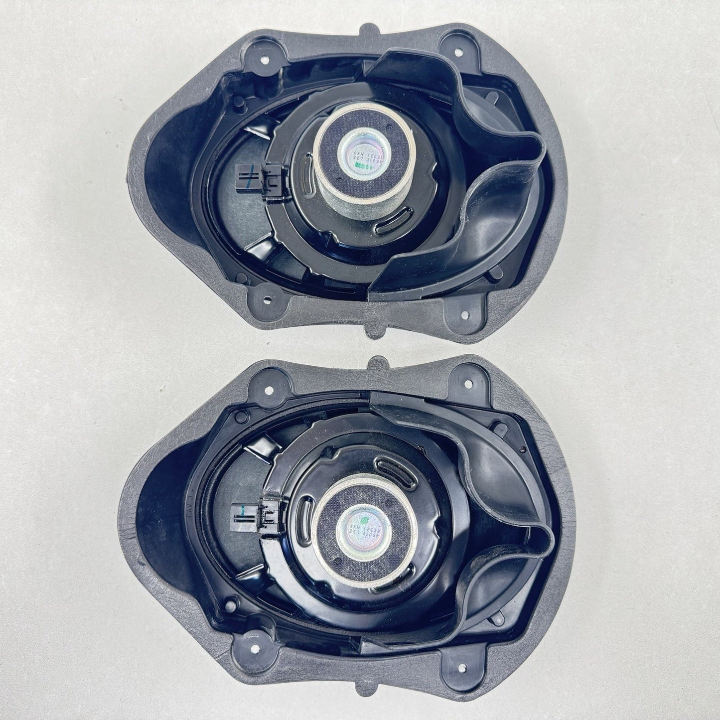 15-23 DODGE CHALLENGER LEFT AND RIGHT DOOR SPEAKER WITH PILLAR SPEAKERS SET OEM