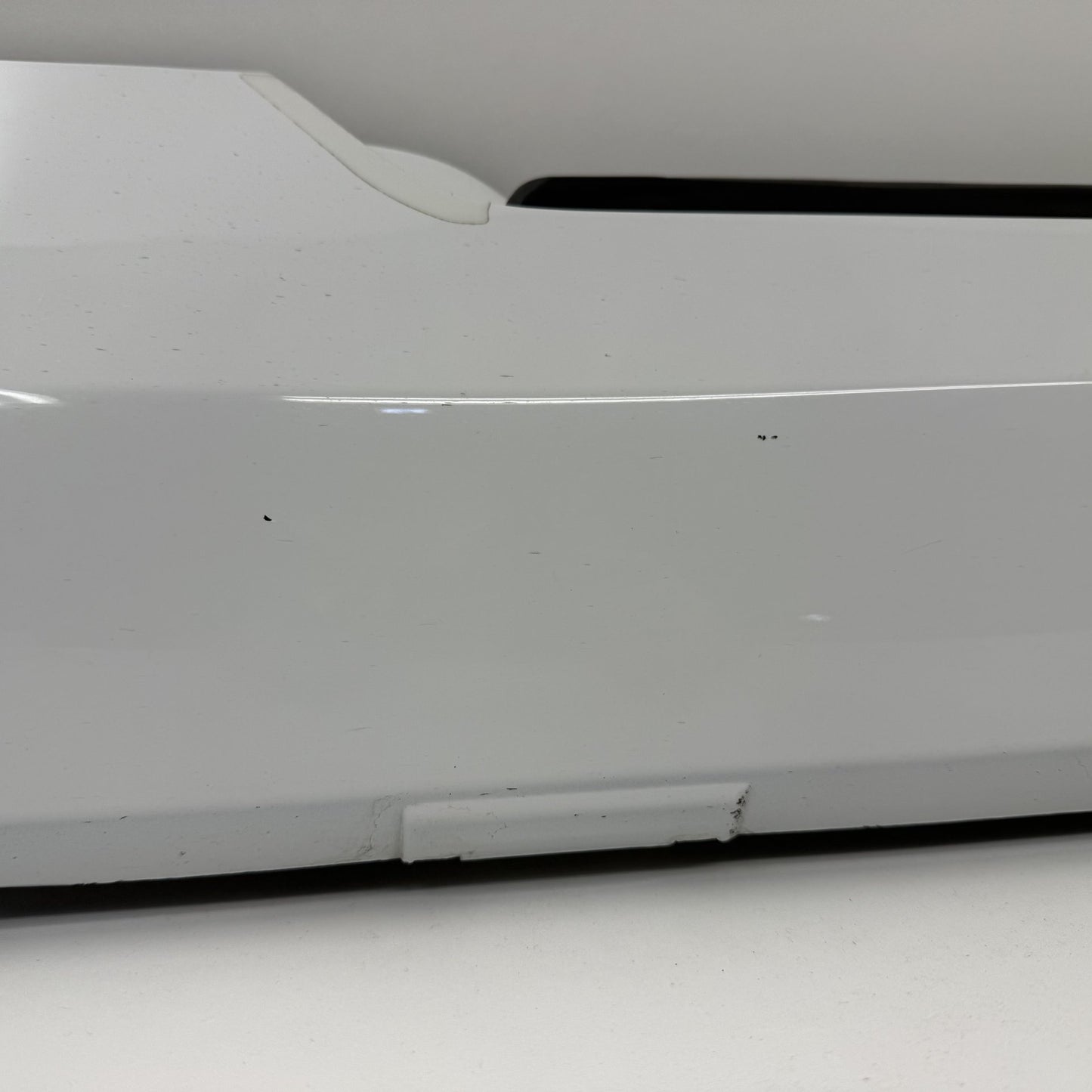 2010-2015 Chevrolet Camaro SS Right Side Skirt Rocker Panel Cover Trim OEM