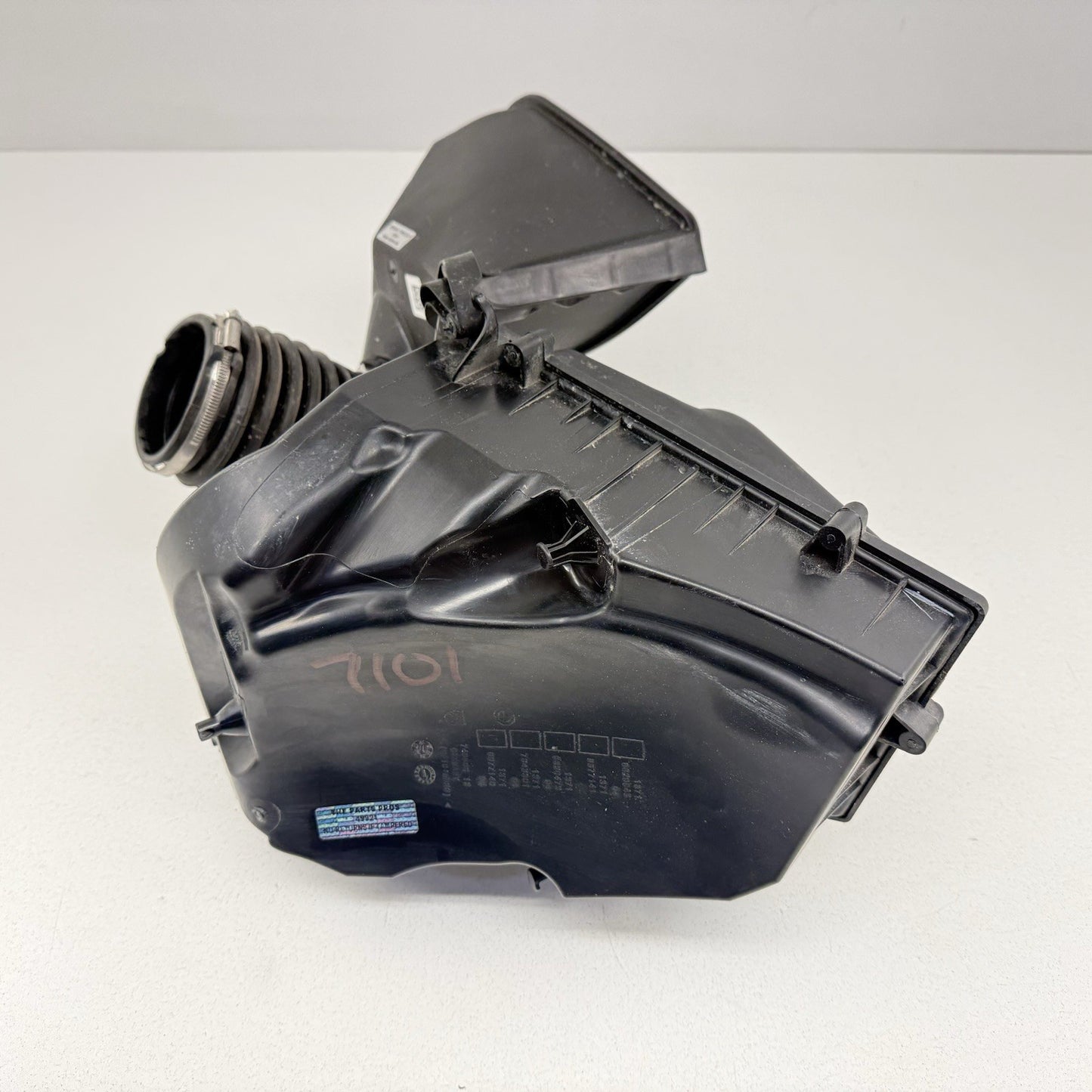 18-24 BMW G01 X3 B46 Air Cleaner Box Air Filter Intake Box W/ Resonator OEM