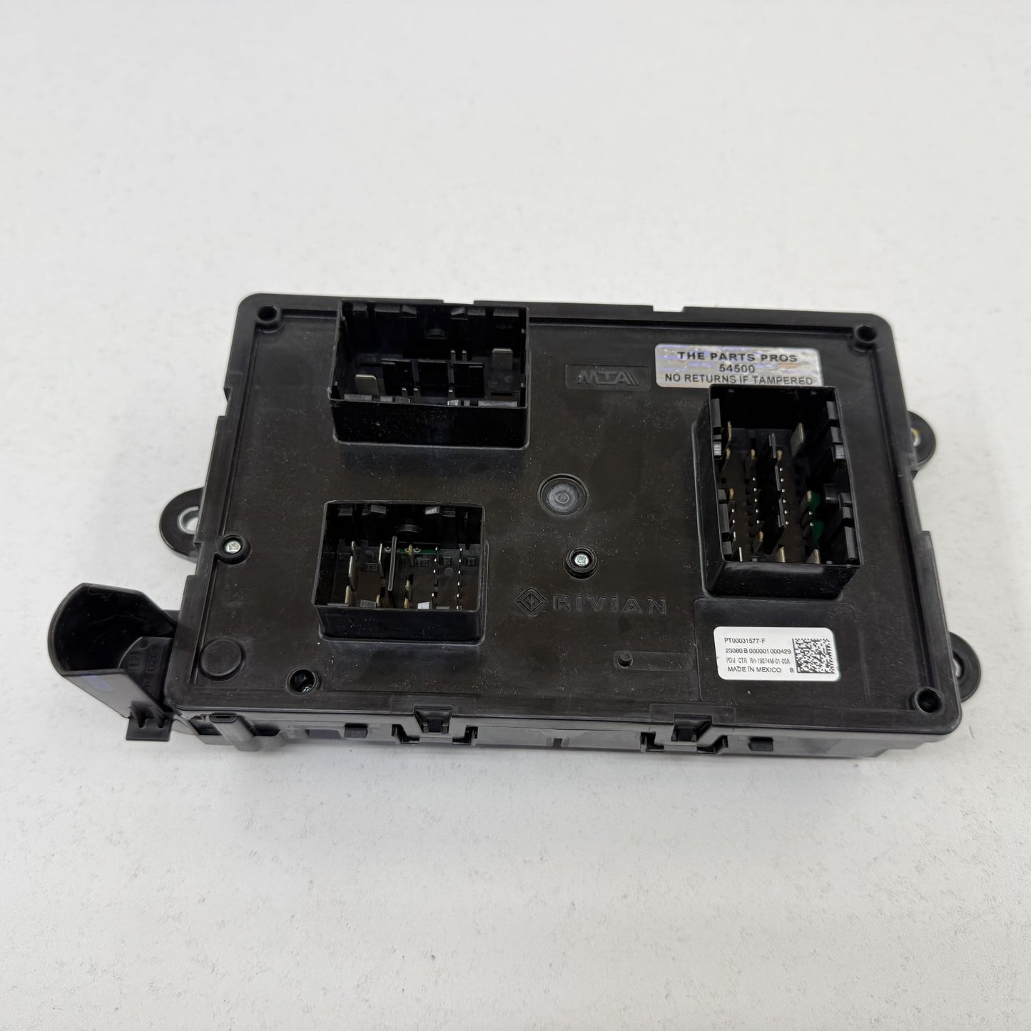2022-2024 Rivian R1S R1T Right Cabin Fuse Relay Junction Box PT00031577-F OEM