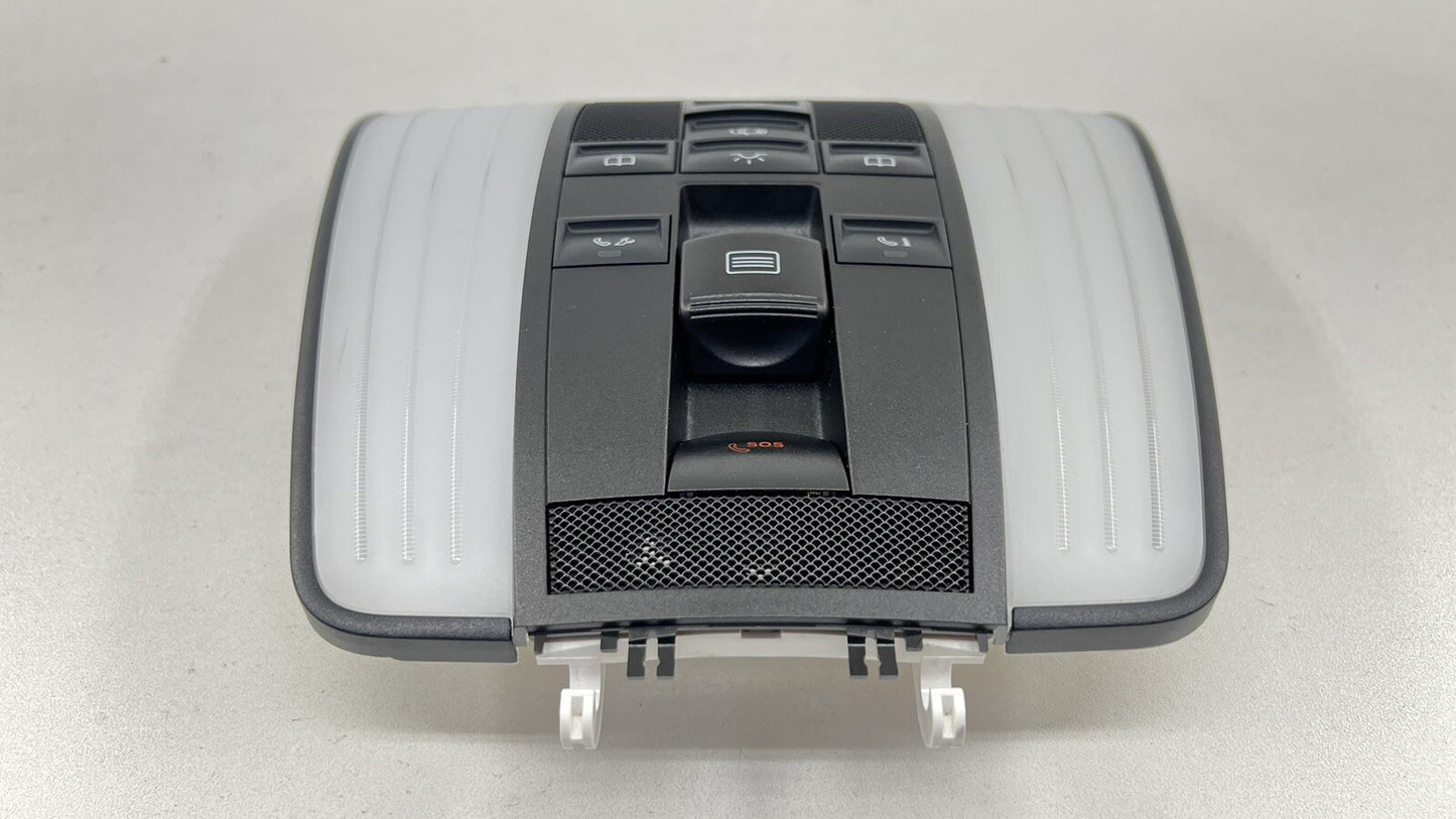 12-18 MERCEDES CLS550 W218 FRONT OVERHEAD CONSOLE READING LIGHT LAMP DOME OEM