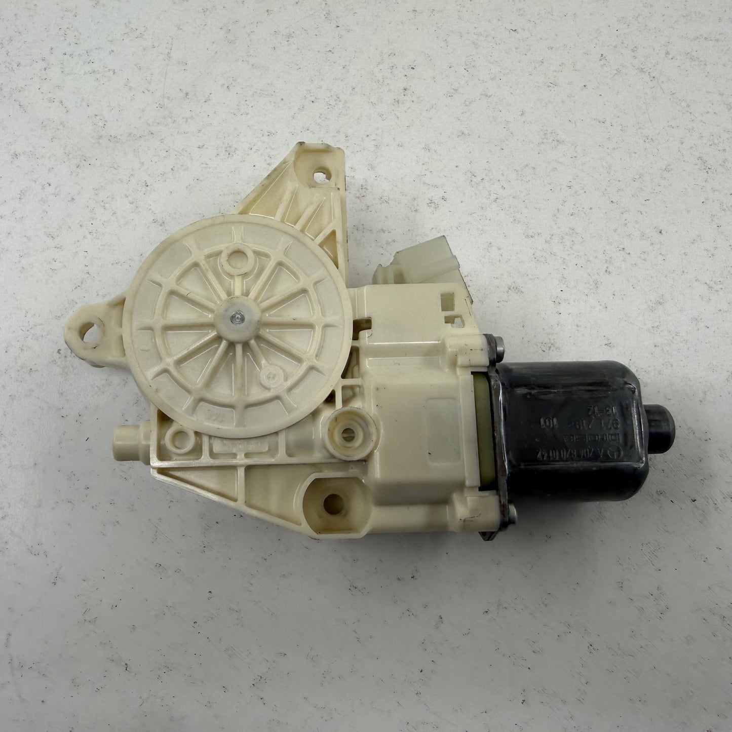2008-2014 Mercedes C250 W204 Left Front Door Glass Window Regulator Motor OEM