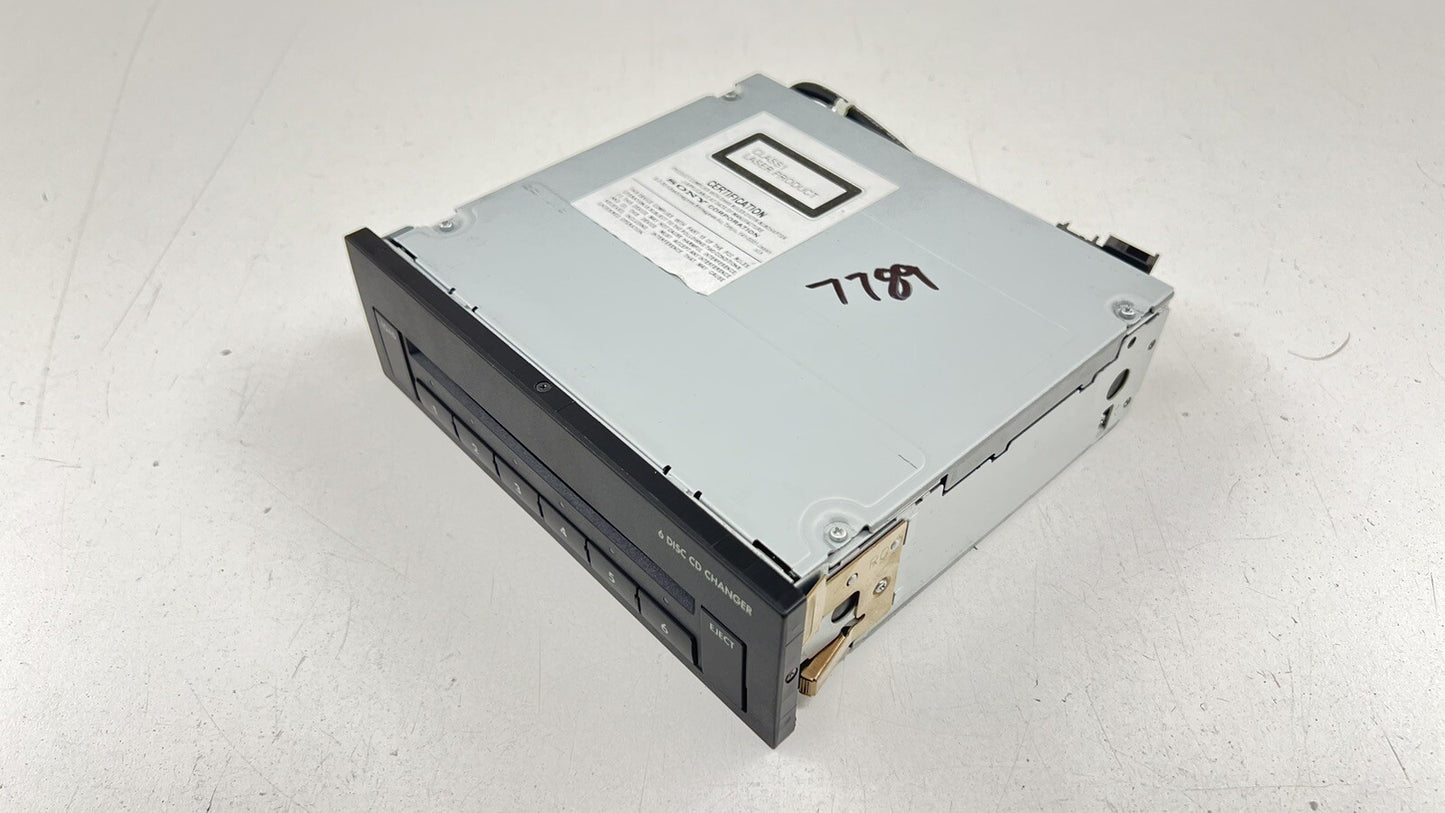 13-18 BENTLEY FLYING SPUR SONY MULTIMEDIA CD CHANGER PLAYER 3W0 035 110 B OEM
