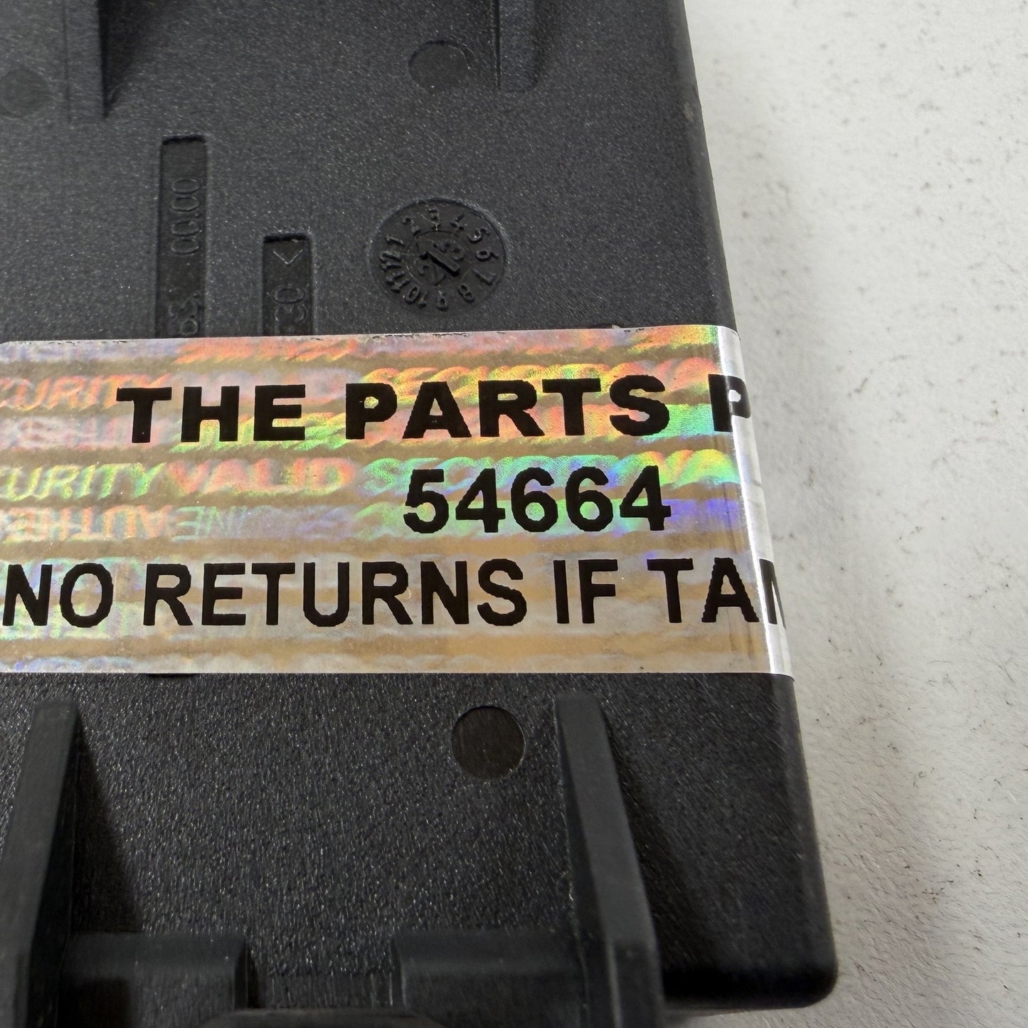 2022-2024 Rivian R1S R1T TPMS Tire Pressure Monitor Module PT00001850-F OEM