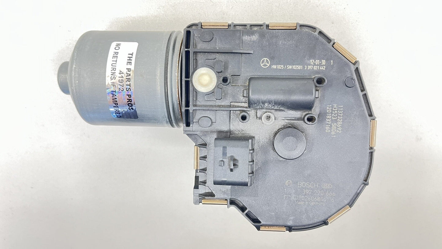 12-18 MERCEDES BENZ CLS550 W218 FRONT WINDSHIELD WIPER MOTOR 3397021442 OEM